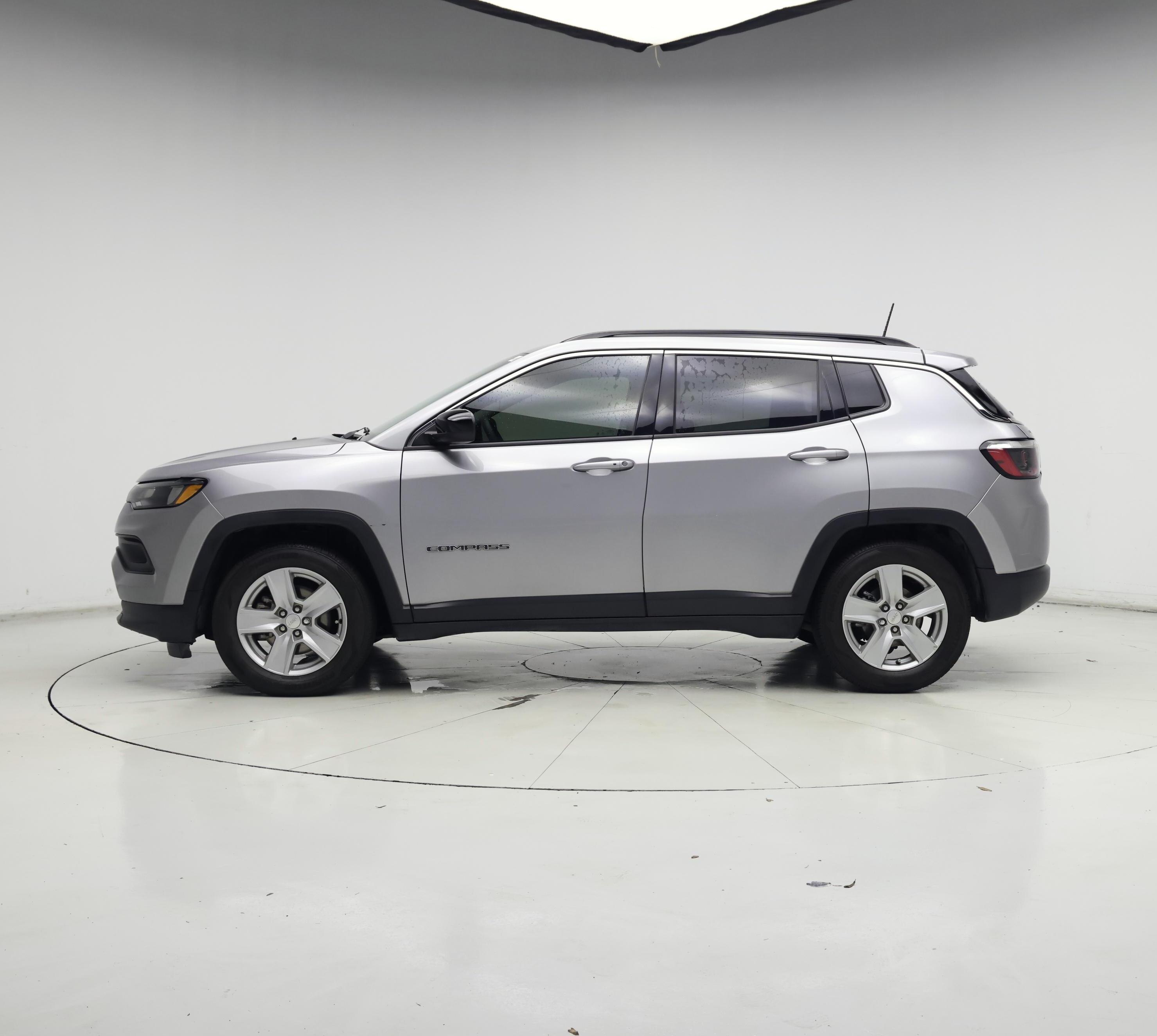 Thumbnail: 2022 Jeep Compass - 3