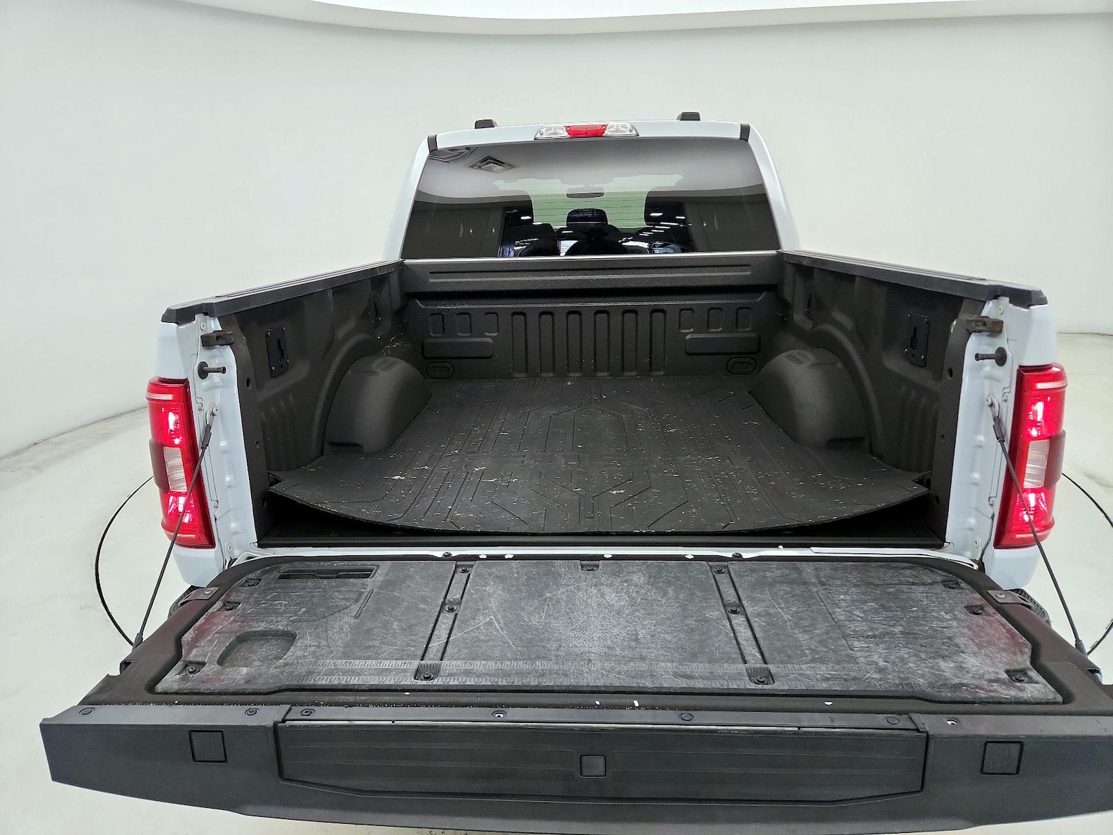 2022 Ford F-150 XL - Photo 22