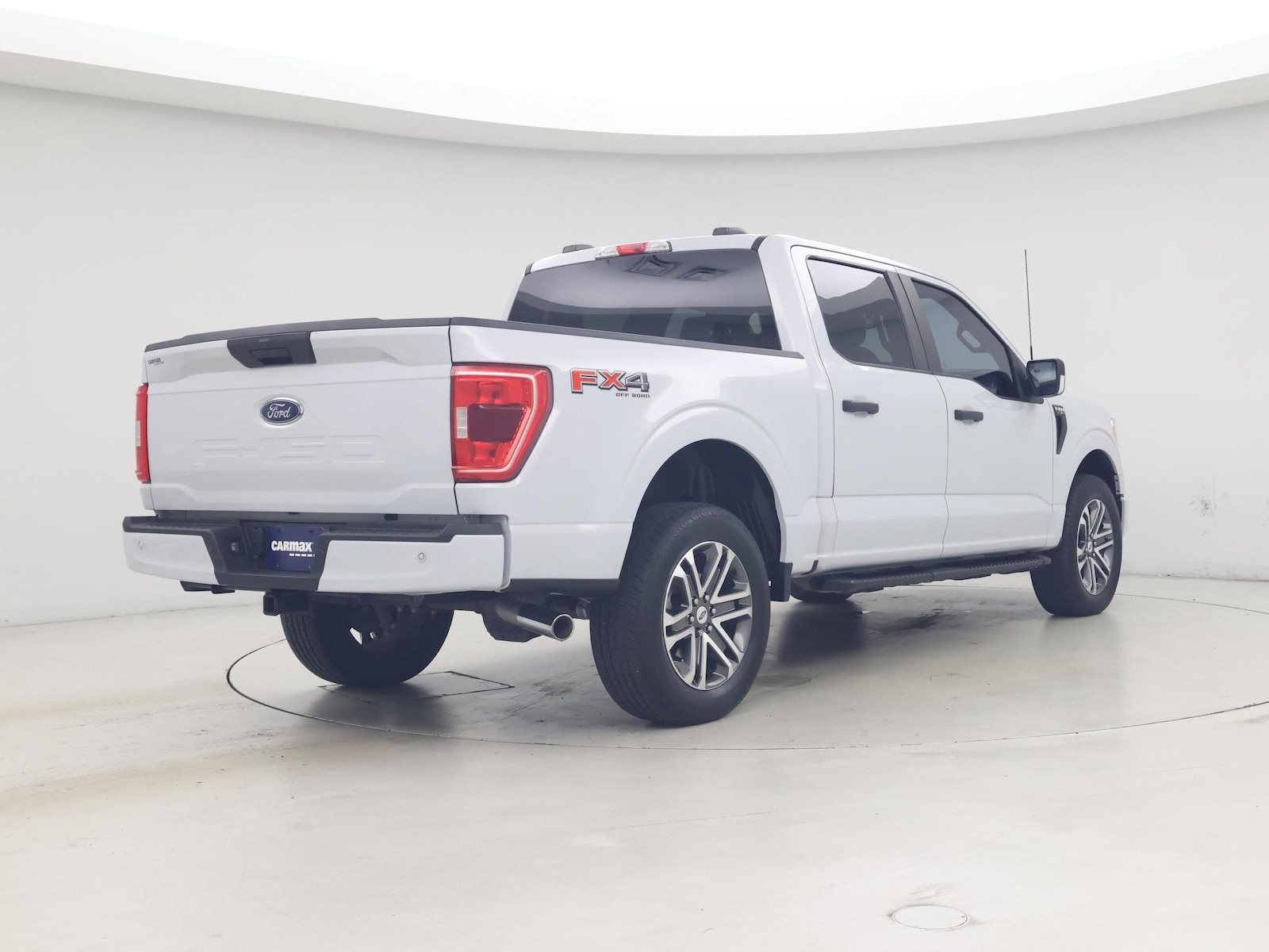 2022 Ford F-150 XL - Photo 9