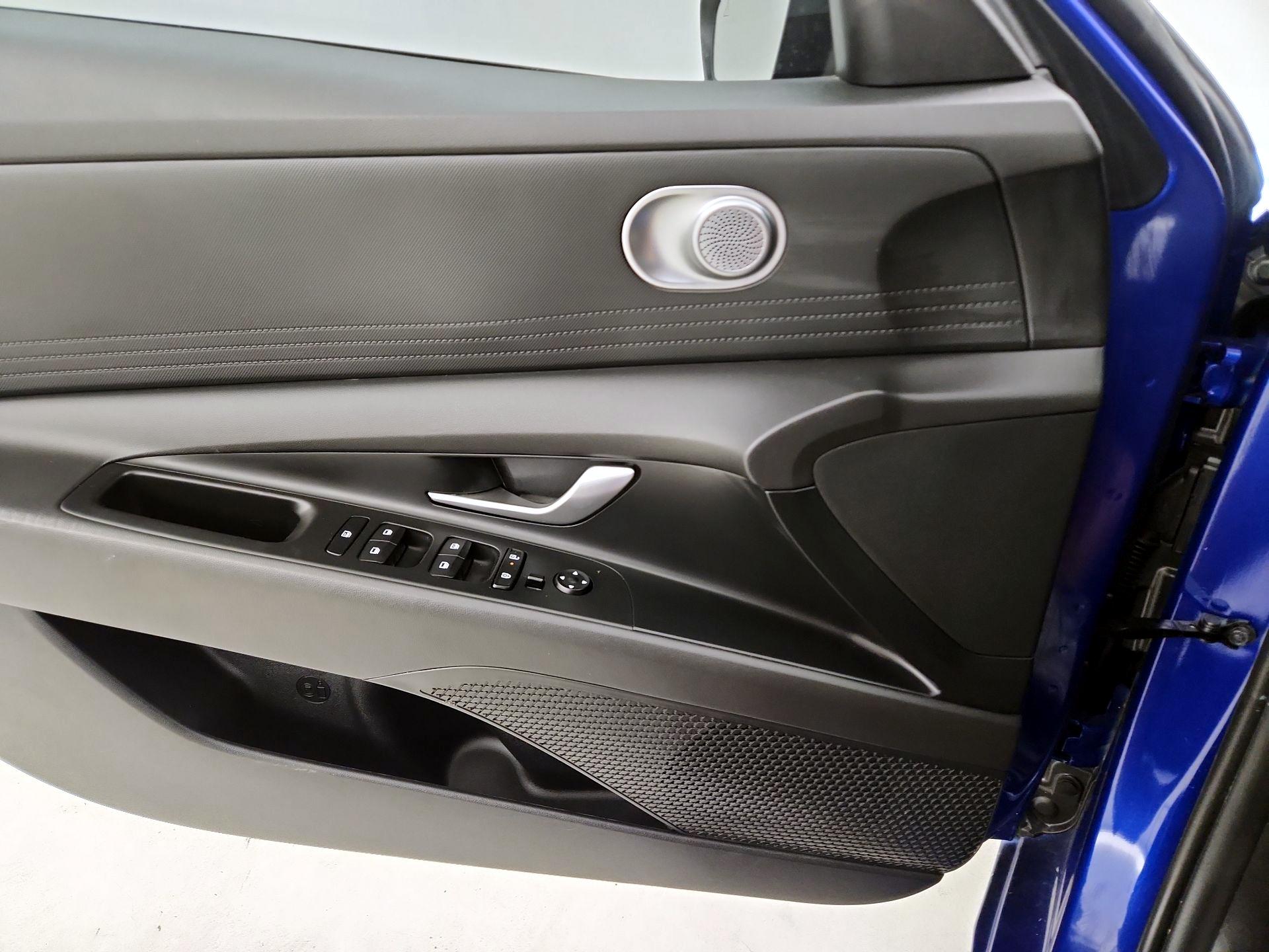 Thumbnail: 2024 Hyundai Elantra - 12