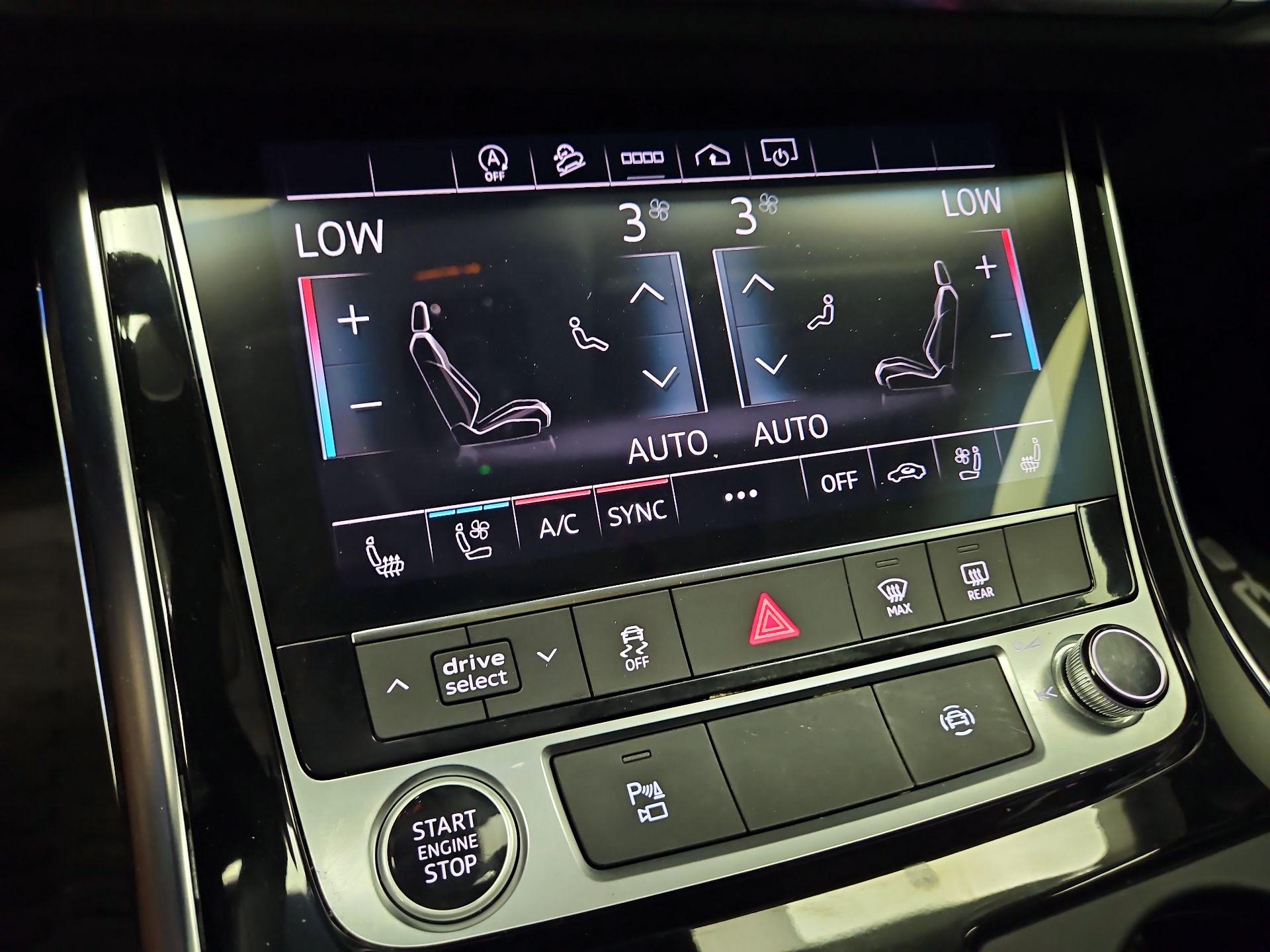 Thumbnail: 2023 Audi Q8 - 17