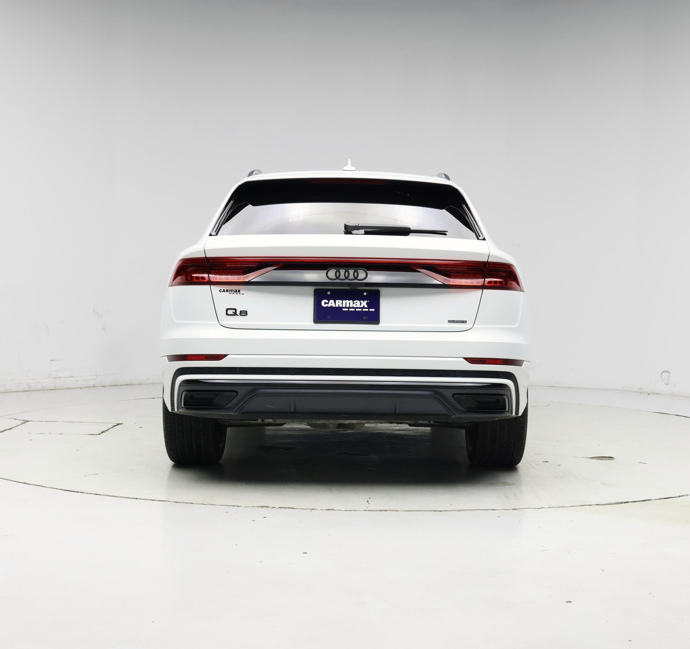 Thumbnail: 2023 Audi Q8 - 6