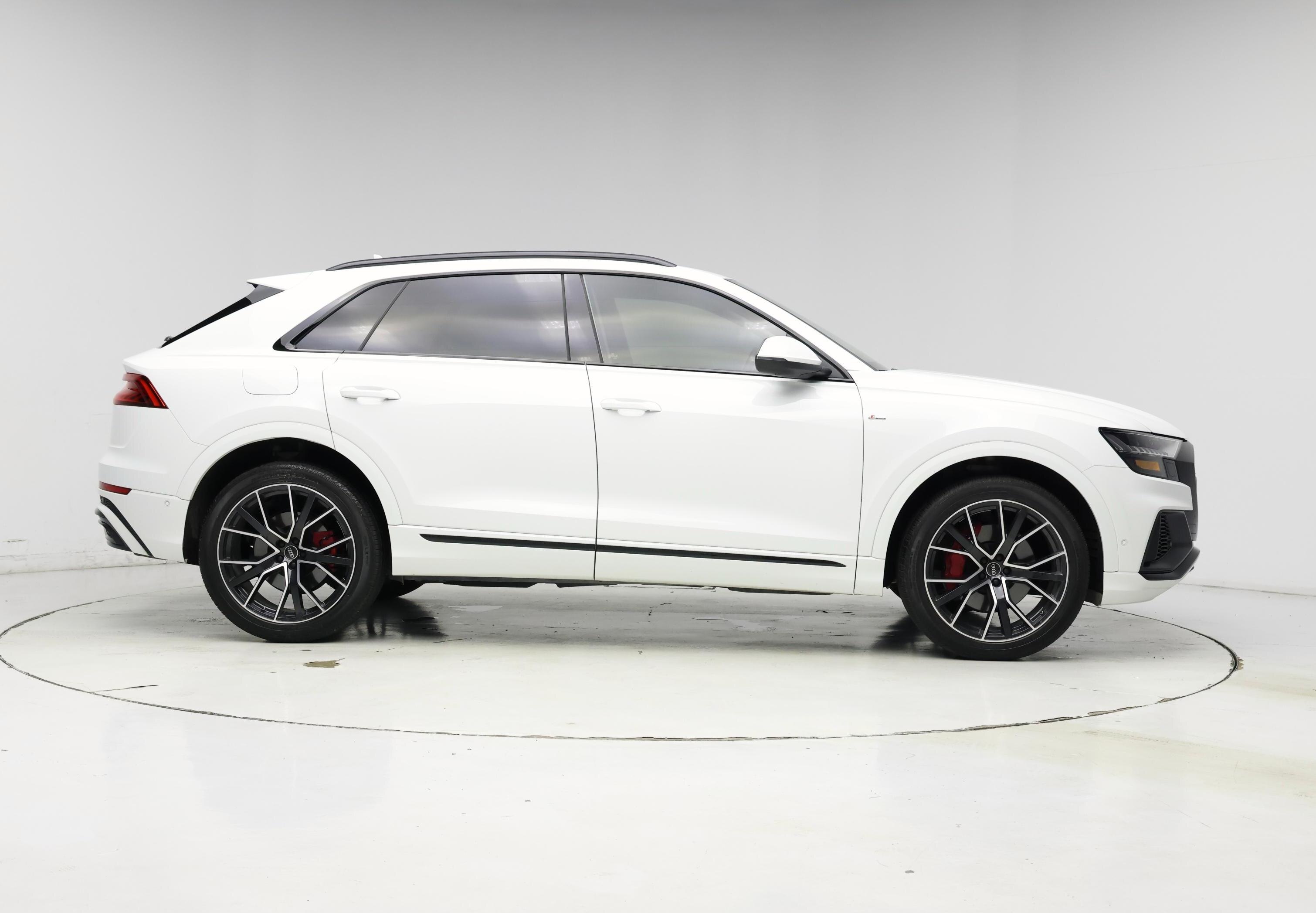 Thumbnail: 2023 Audi Q8 - 7