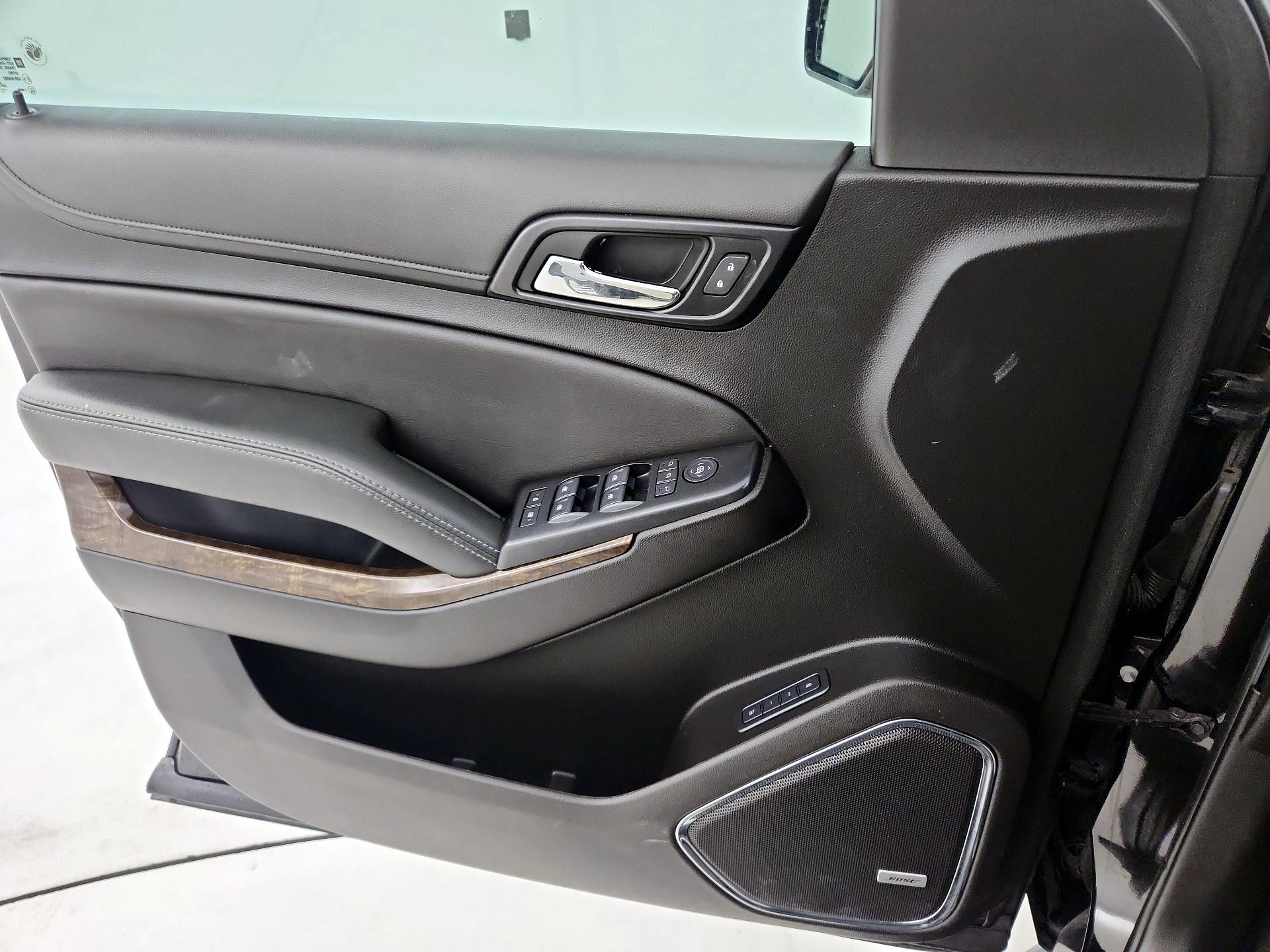 Thumbnail: 2019 Chevrolet Tahoe - 10