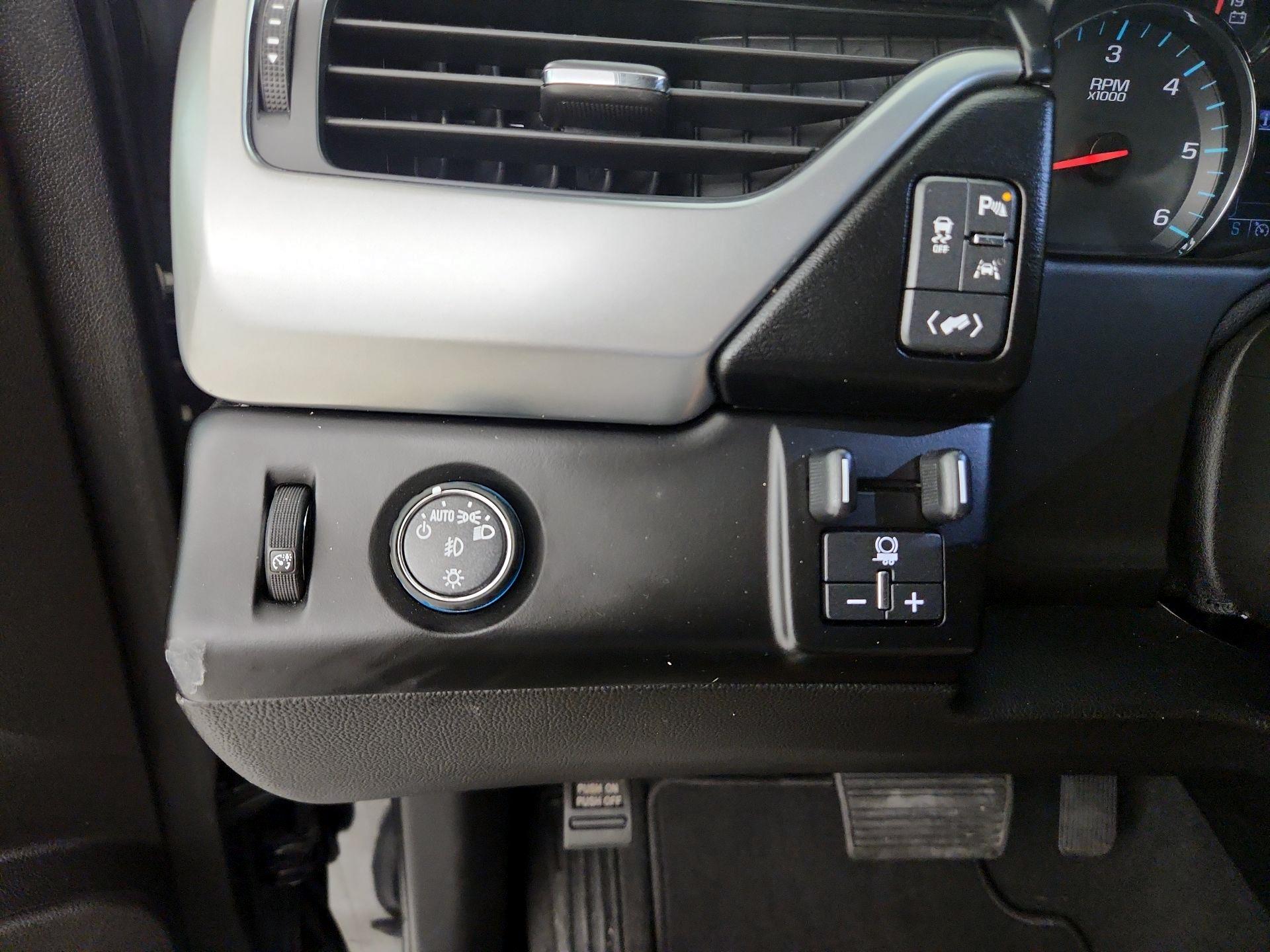 Thumbnail: 2019 Chevrolet Tahoe - 11