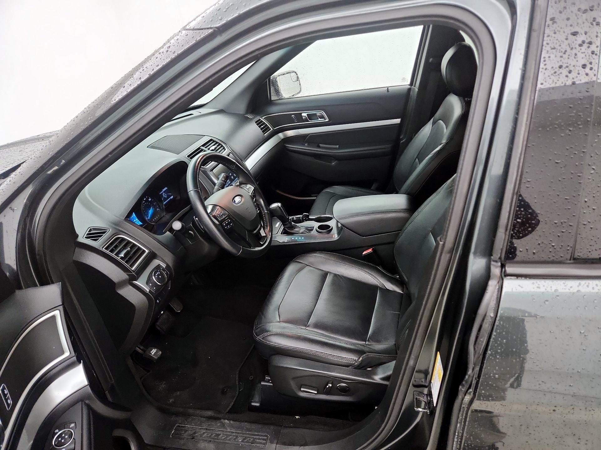 Thumbnail: 2016 Ford Explorer - 11