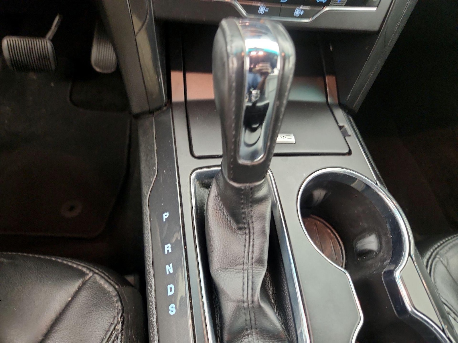 2016 Ford Explorer XLT - Photo 18