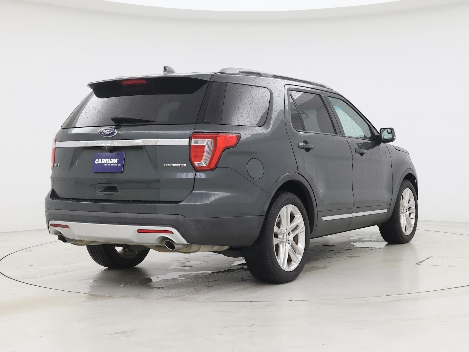 2016 Ford Explorer XLT - Photo 9