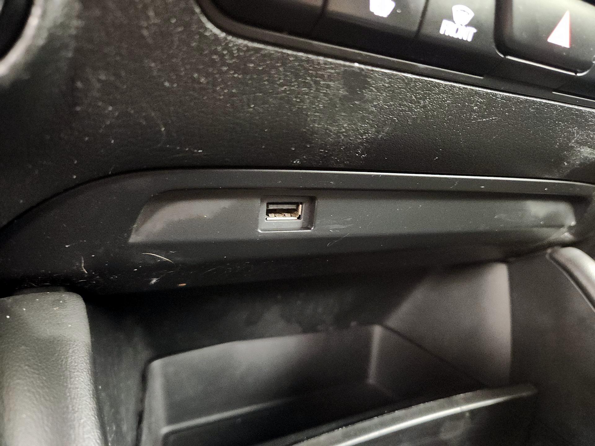 Thumbnail: 2019 Mazda Mazda3 - 18