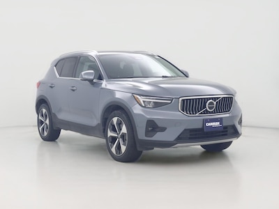 2023 Volvo XC40 B5 Plus Bright Theme