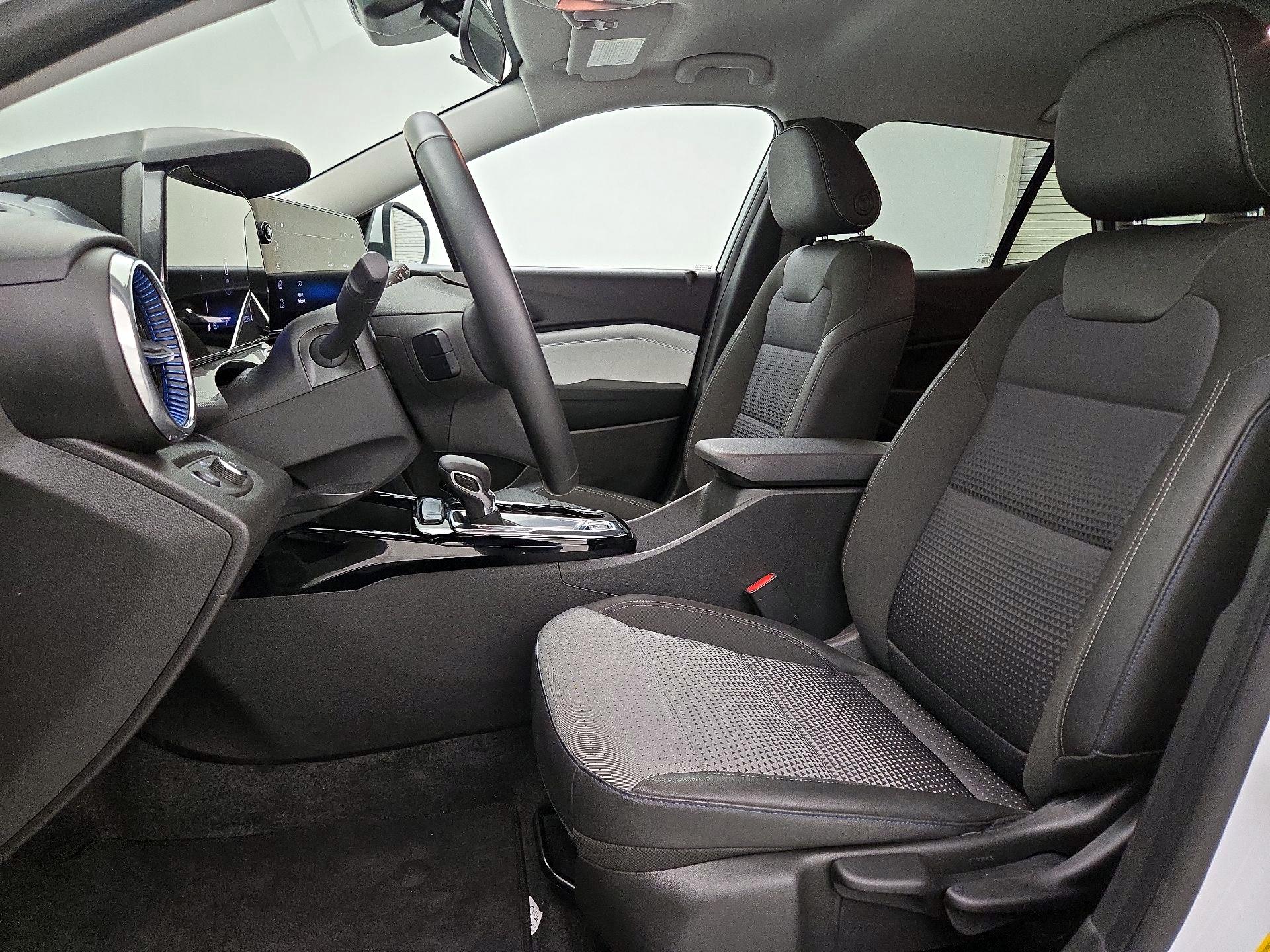 Thumbnail: 2025 Chevrolet Trax - 11