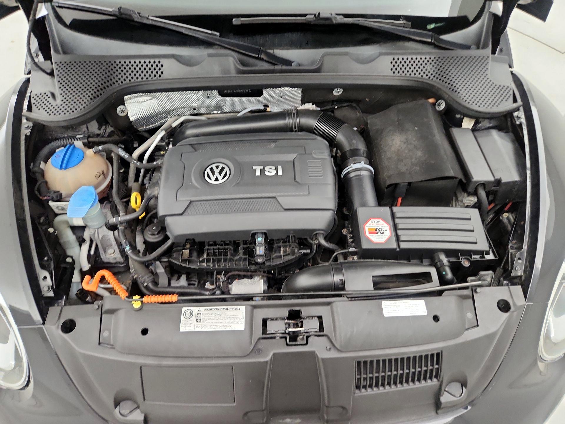 Thumbnail: 2014 Volkswagen Beetle - 18