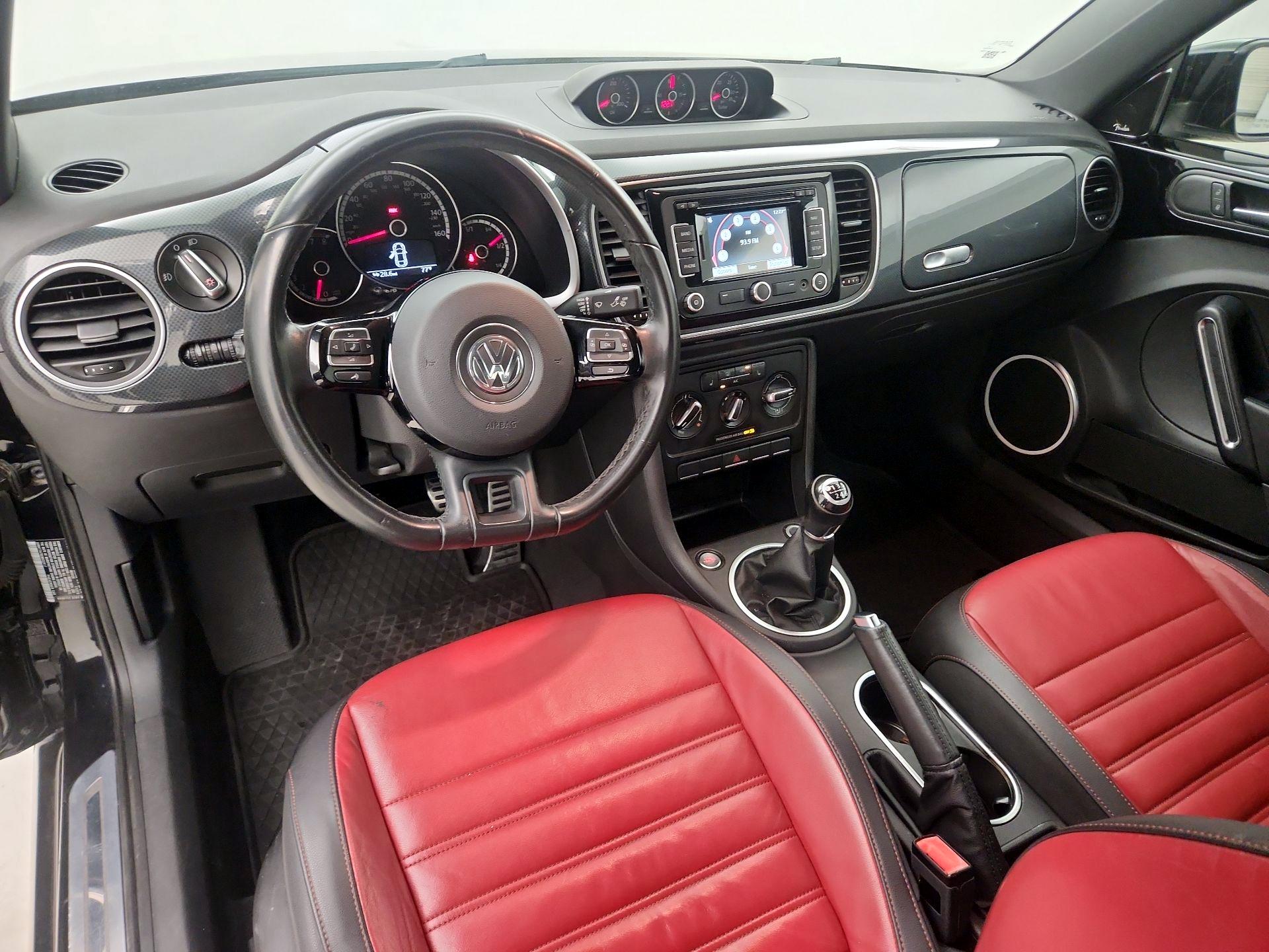 Thumbnail: 2014 Volkswagen Beetle - 8