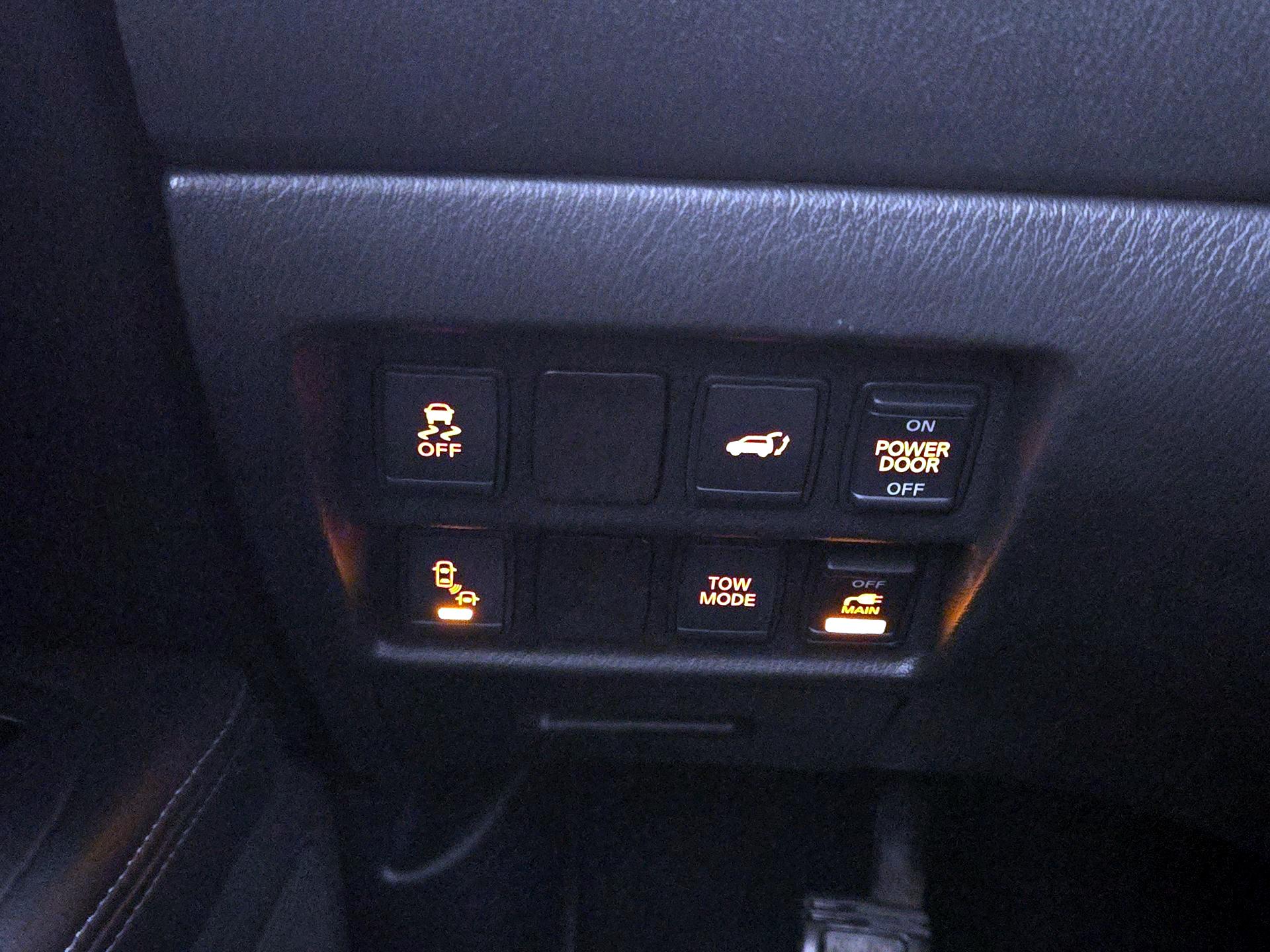 Thumbnail: 2015 Nissan Pathfinder - 13