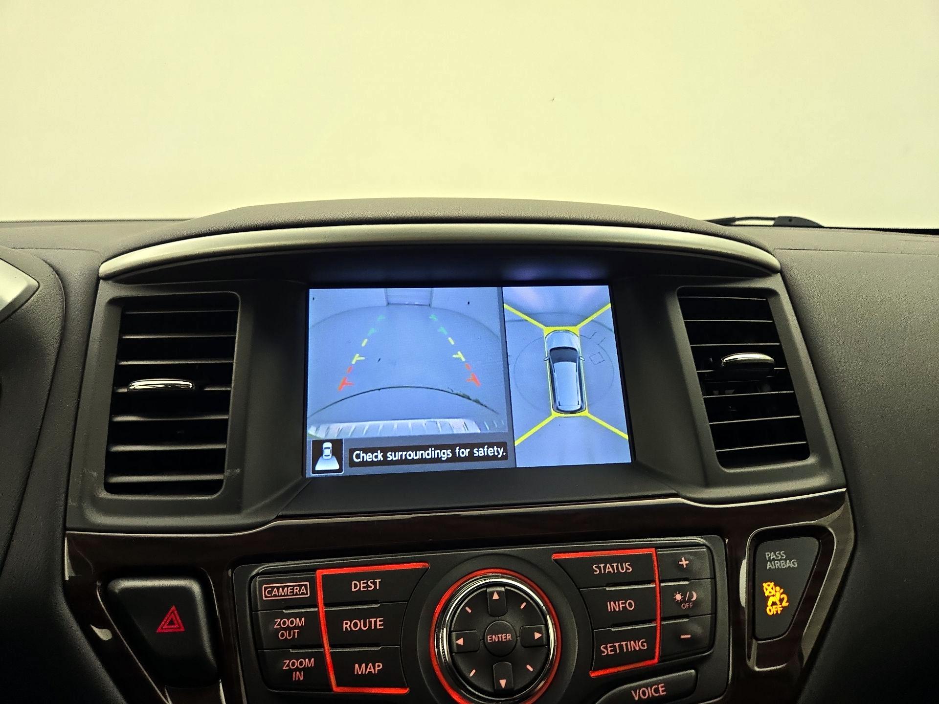 Thumbnail: 2015 Nissan Pathfinder - 15