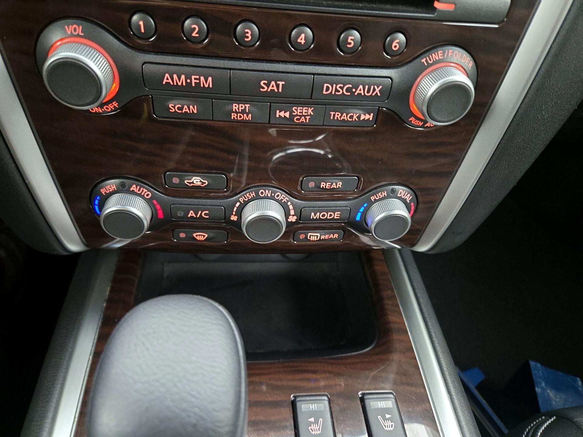 Thumbnail: 2015 Nissan Pathfinder - 17