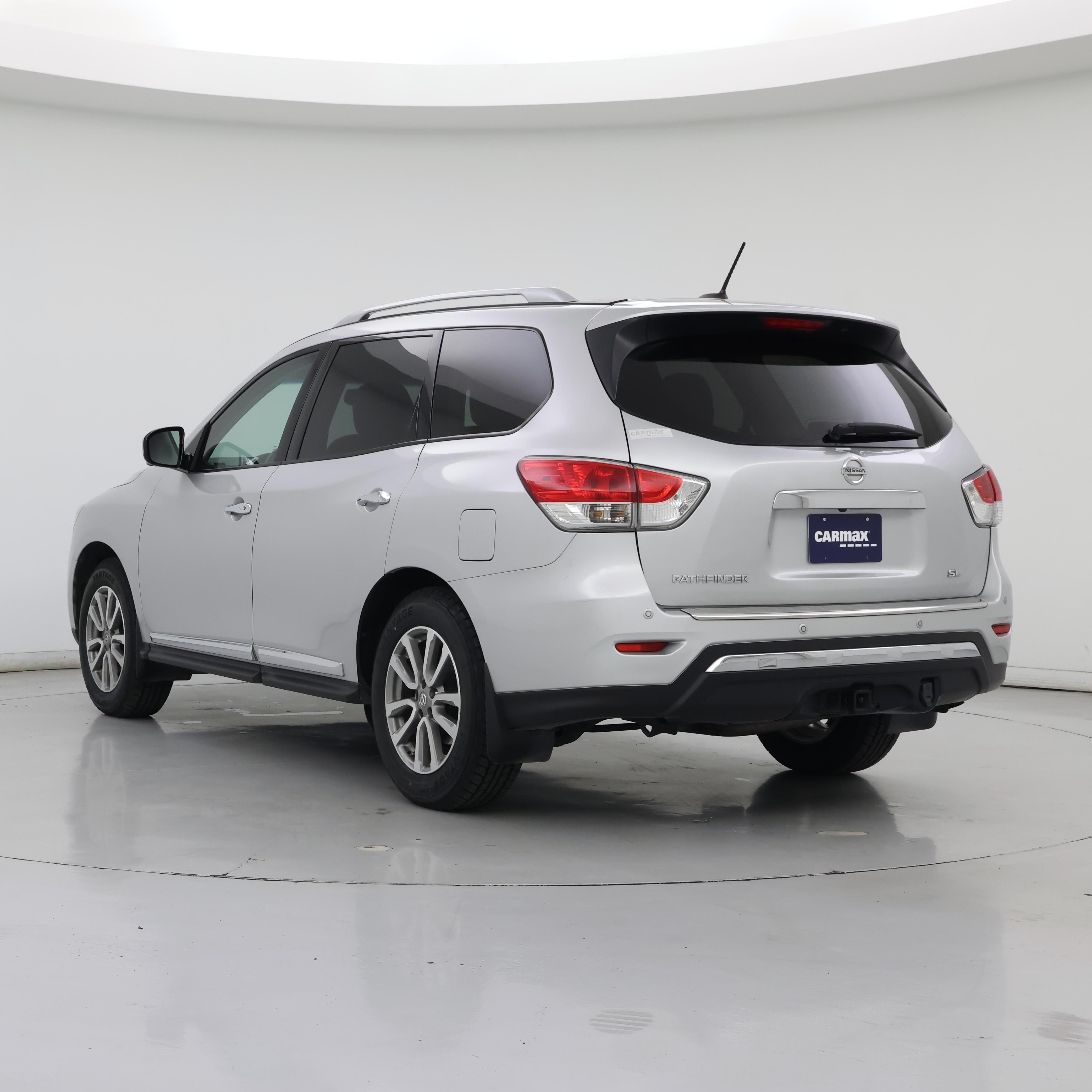 Thumbnail: 2015 Nissan Pathfinder - 2