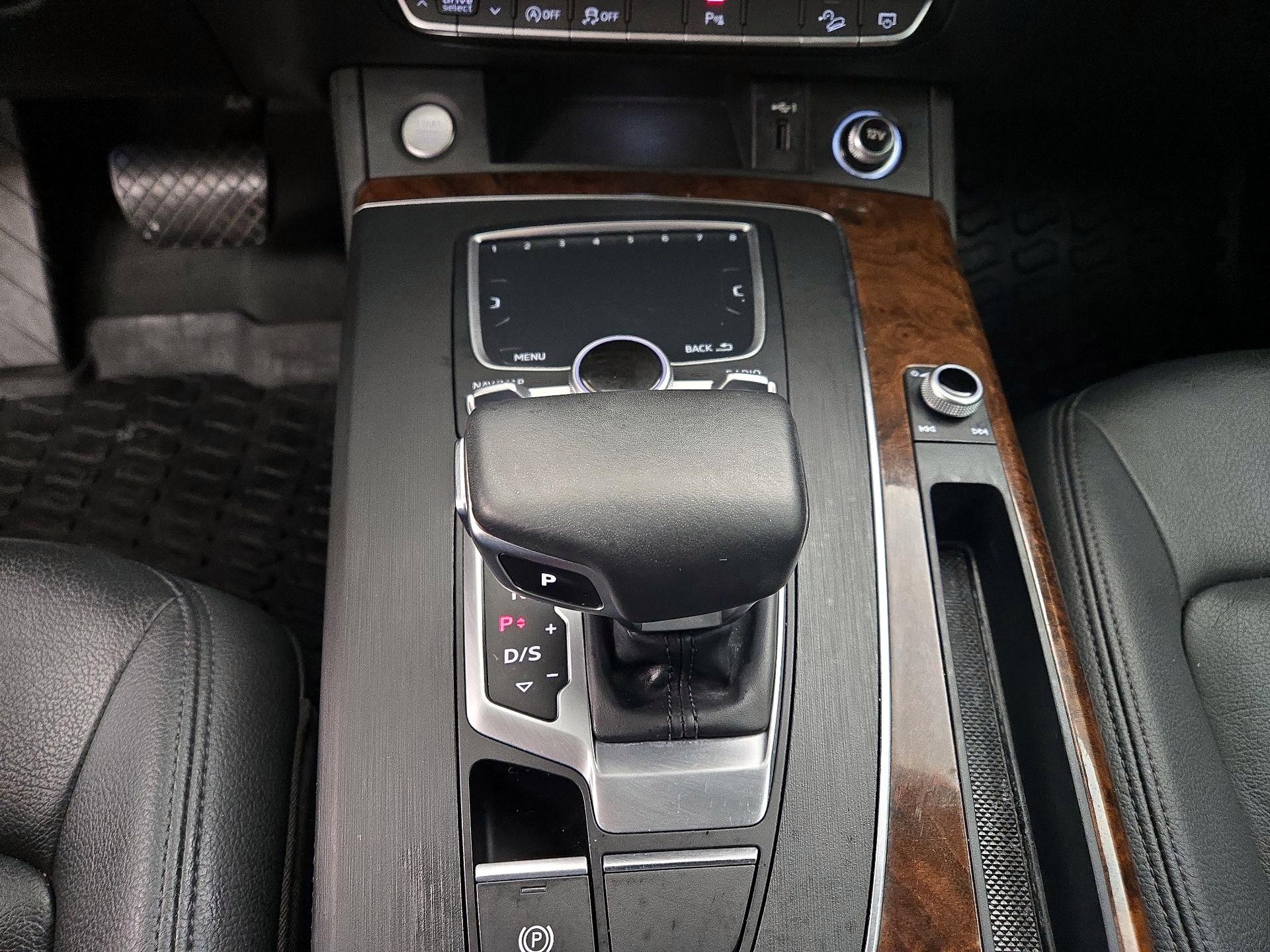 Thumbnail: 2020 Audi Q5 - 18