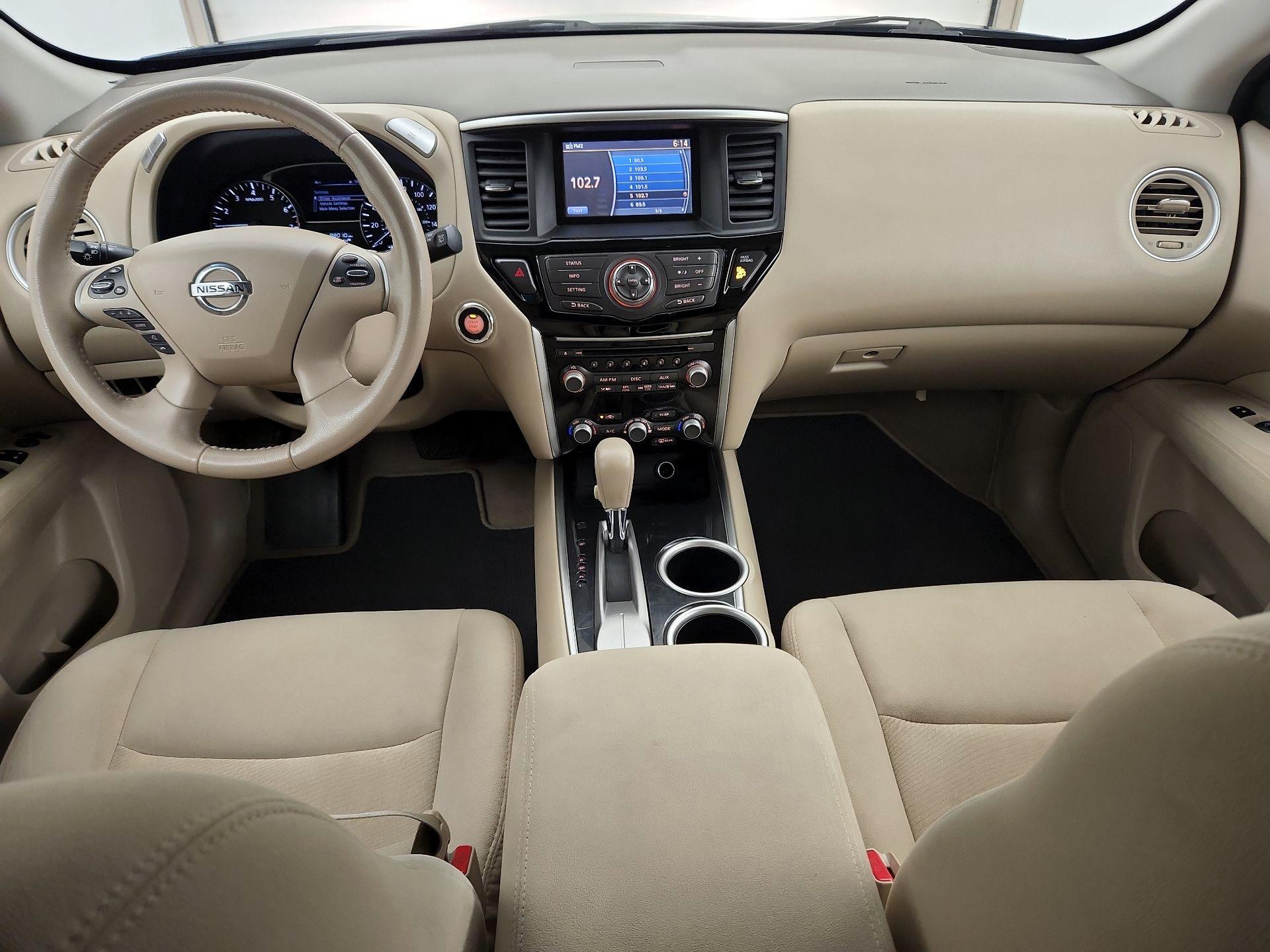 Thumbnail: 2015 Nissan Pathfinder - 9