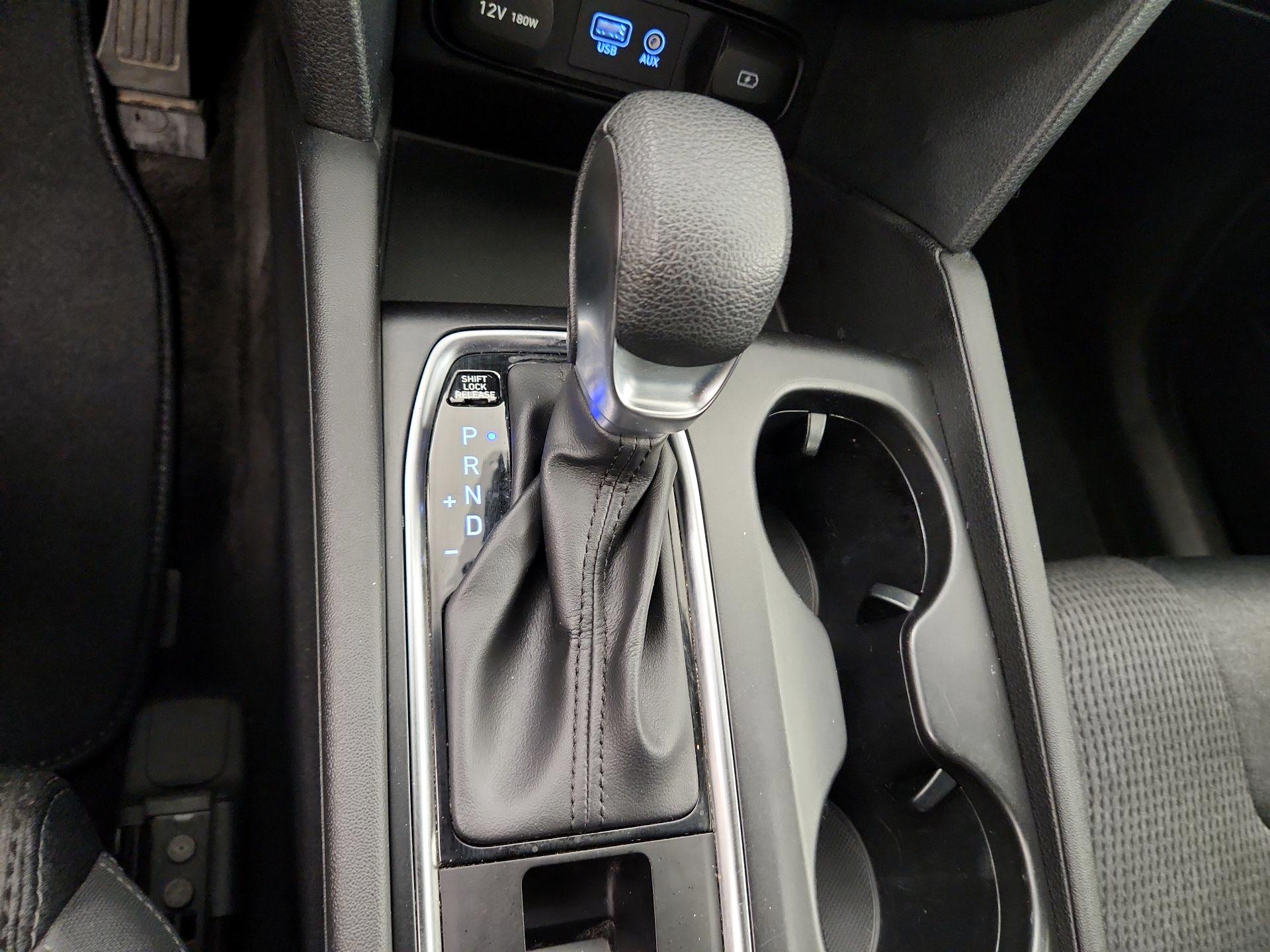 Thumbnail: 2019 Hyundai Santa Fe - 17