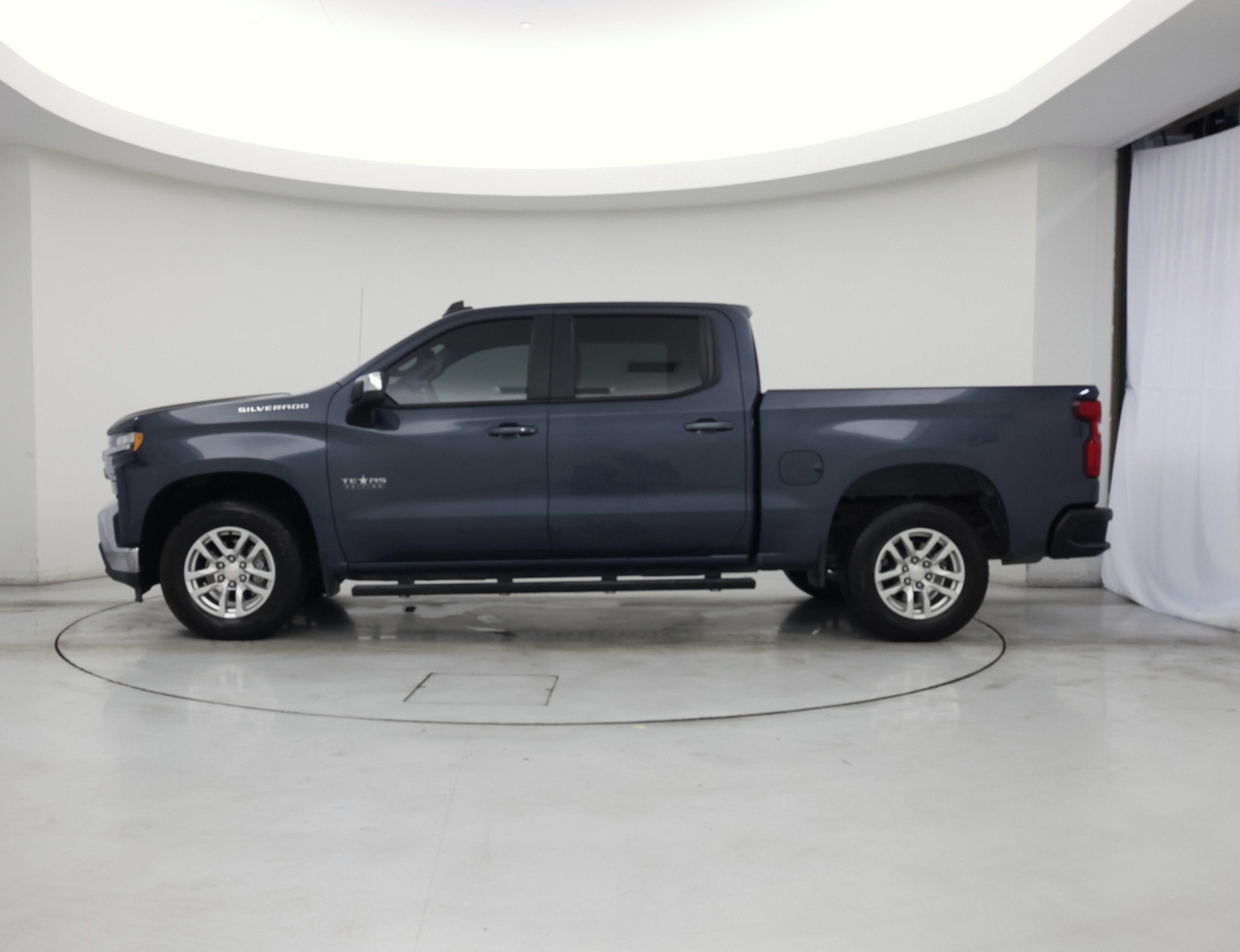 Thumbnail: 2020 Chevrolet Silverado 1500 - 3