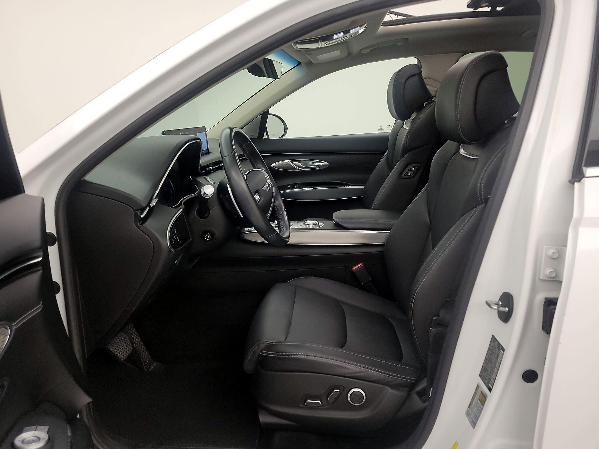 Thumbnail: 2022 Genesis GV70 - 11