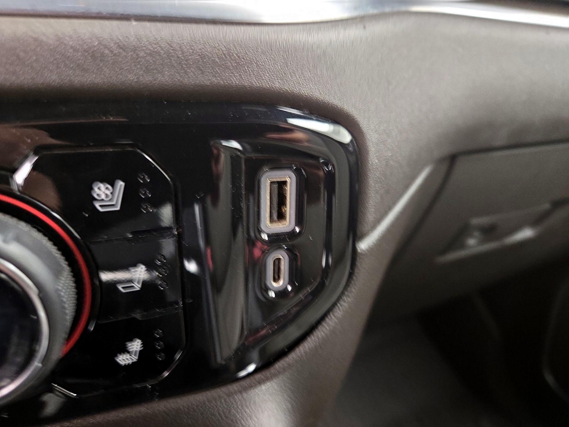Thumbnail: 2022 Chevrolet Silverado 1500 - 18