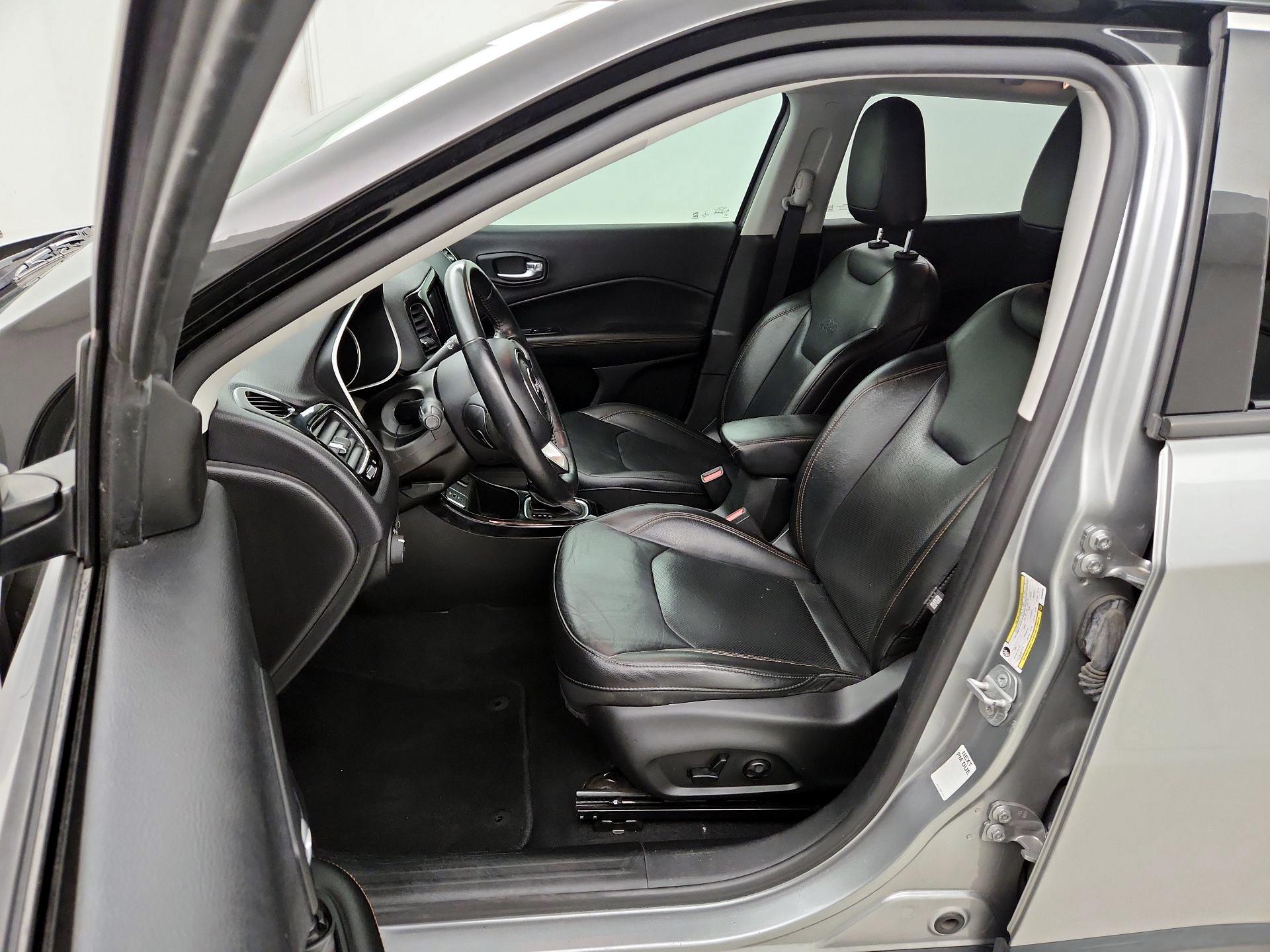 Thumbnail: 2019 Jeep Compass - 11