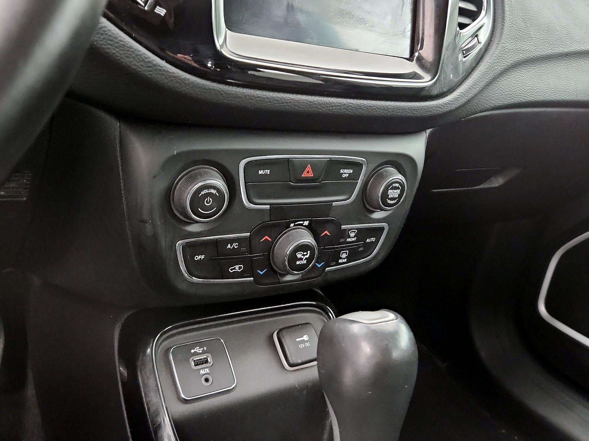 Thumbnail: 2019 Jeep Compass - 14