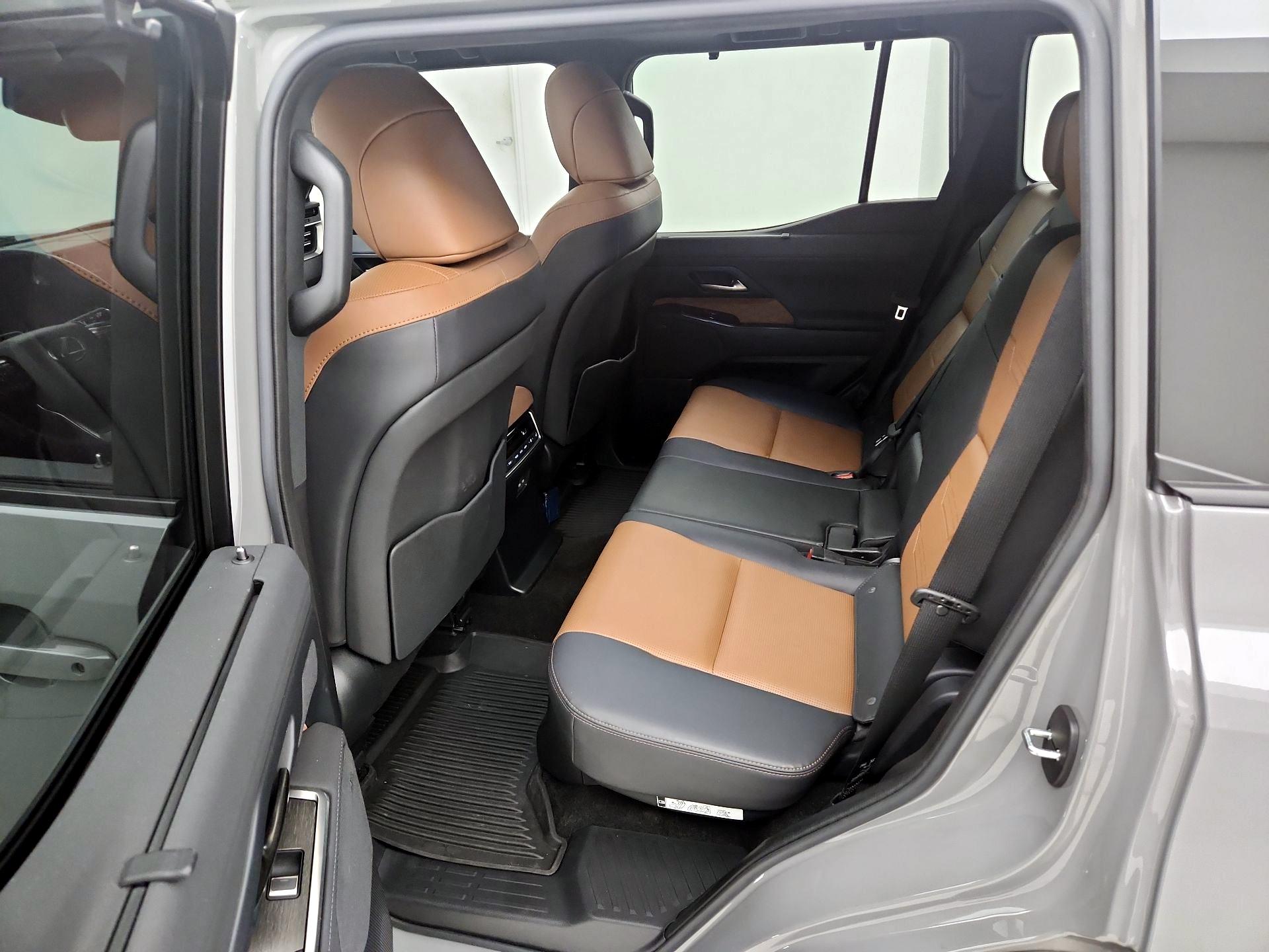 Thumbnail: 2024 Lexus GX - 20