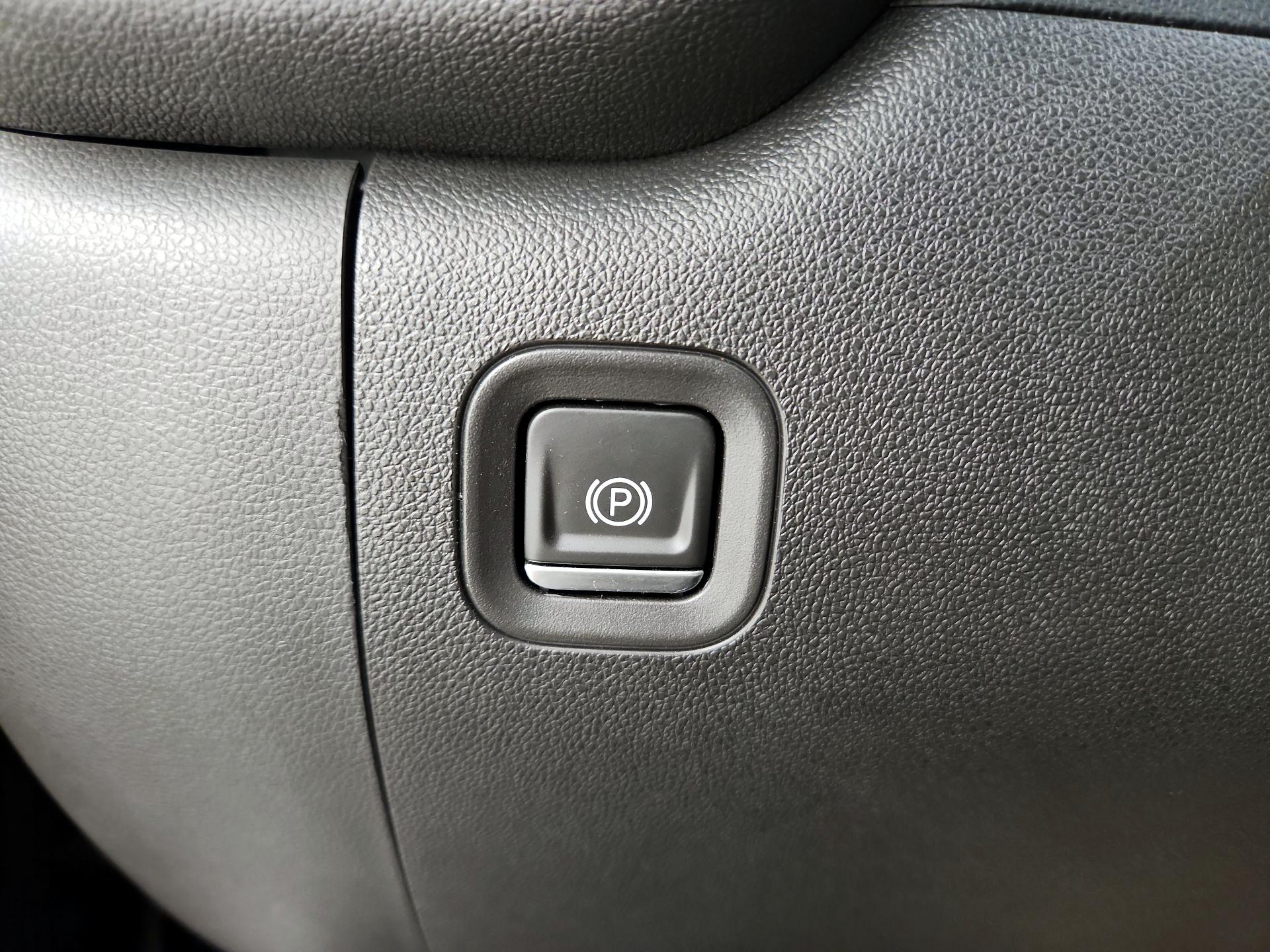 Thumbnail: 2022 Chevrolet Silverado 1500 - 13