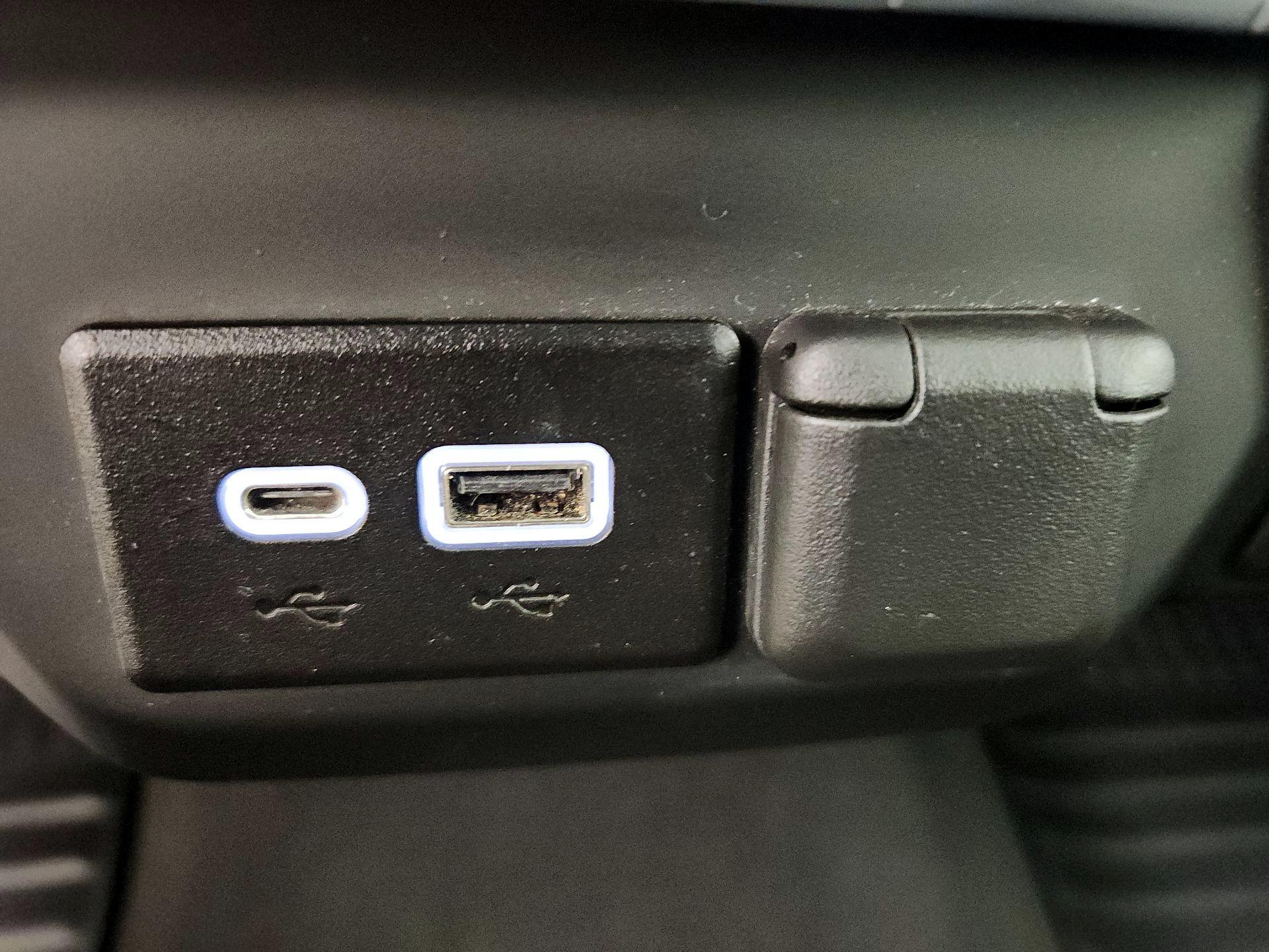 Thumbnail: 2022 Chevrolet Silverado 1500 - 18