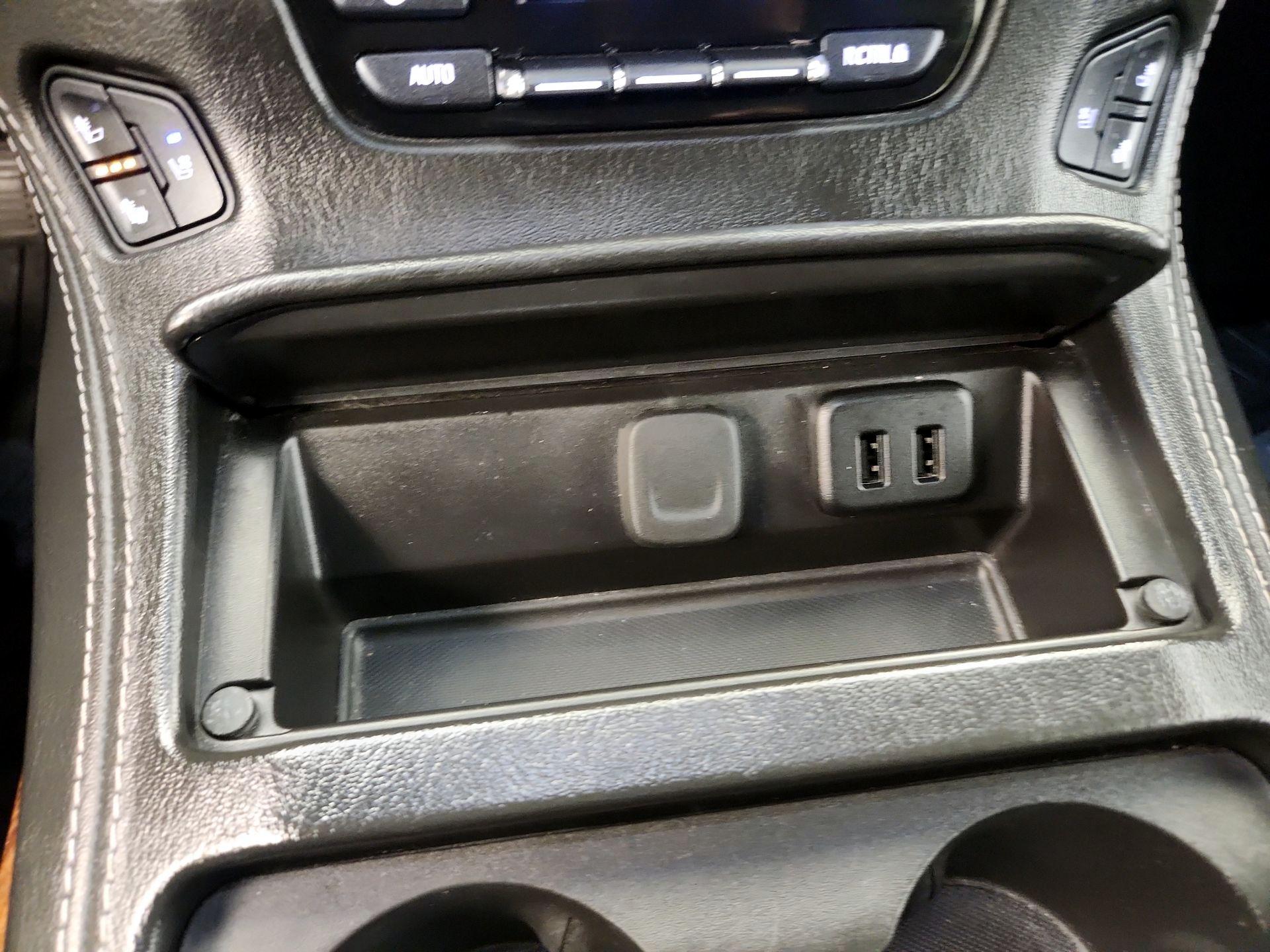 Thumbnail: 2018 Chevrolet Tahoe - 18