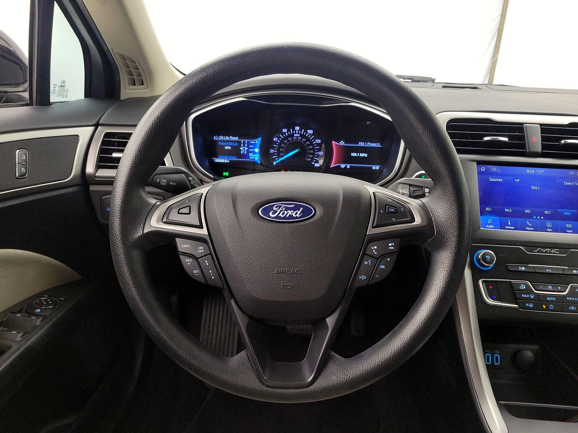 Thumbnail: 2020 Ford Fusion - 10