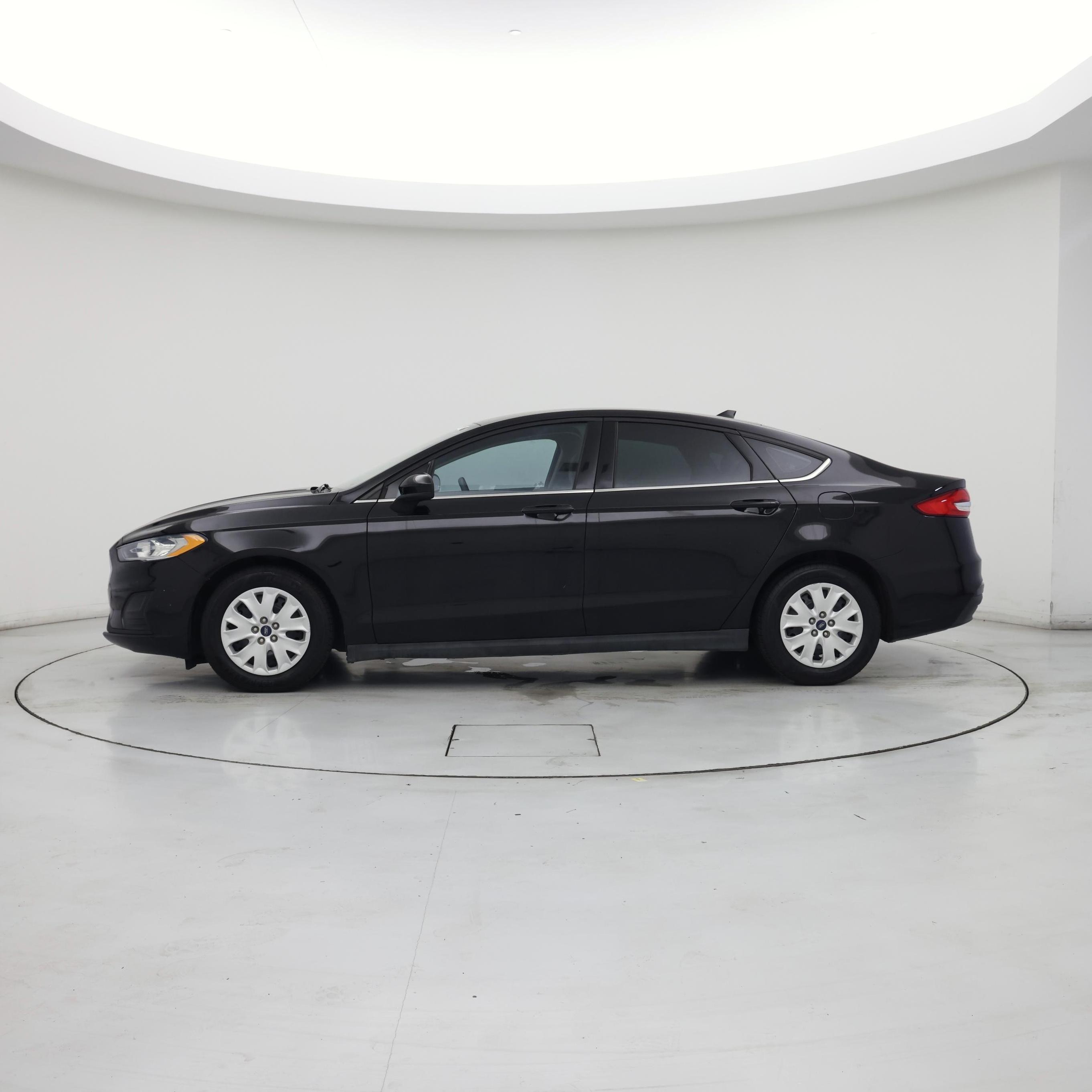 Thumbnail: 2020 Ford Fusion - 3