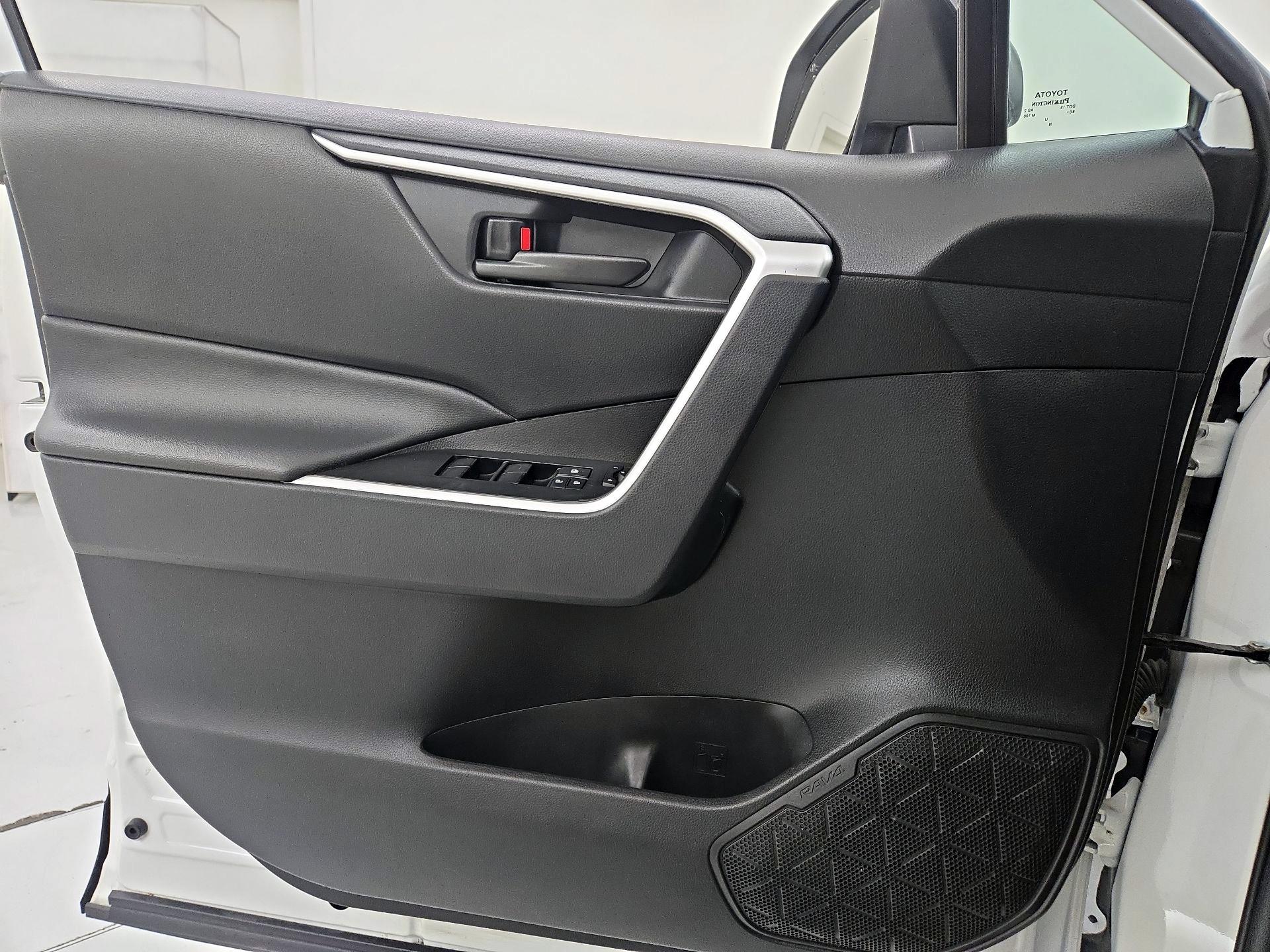 Thumbnail: 2024 Toyota RAV4 - 12