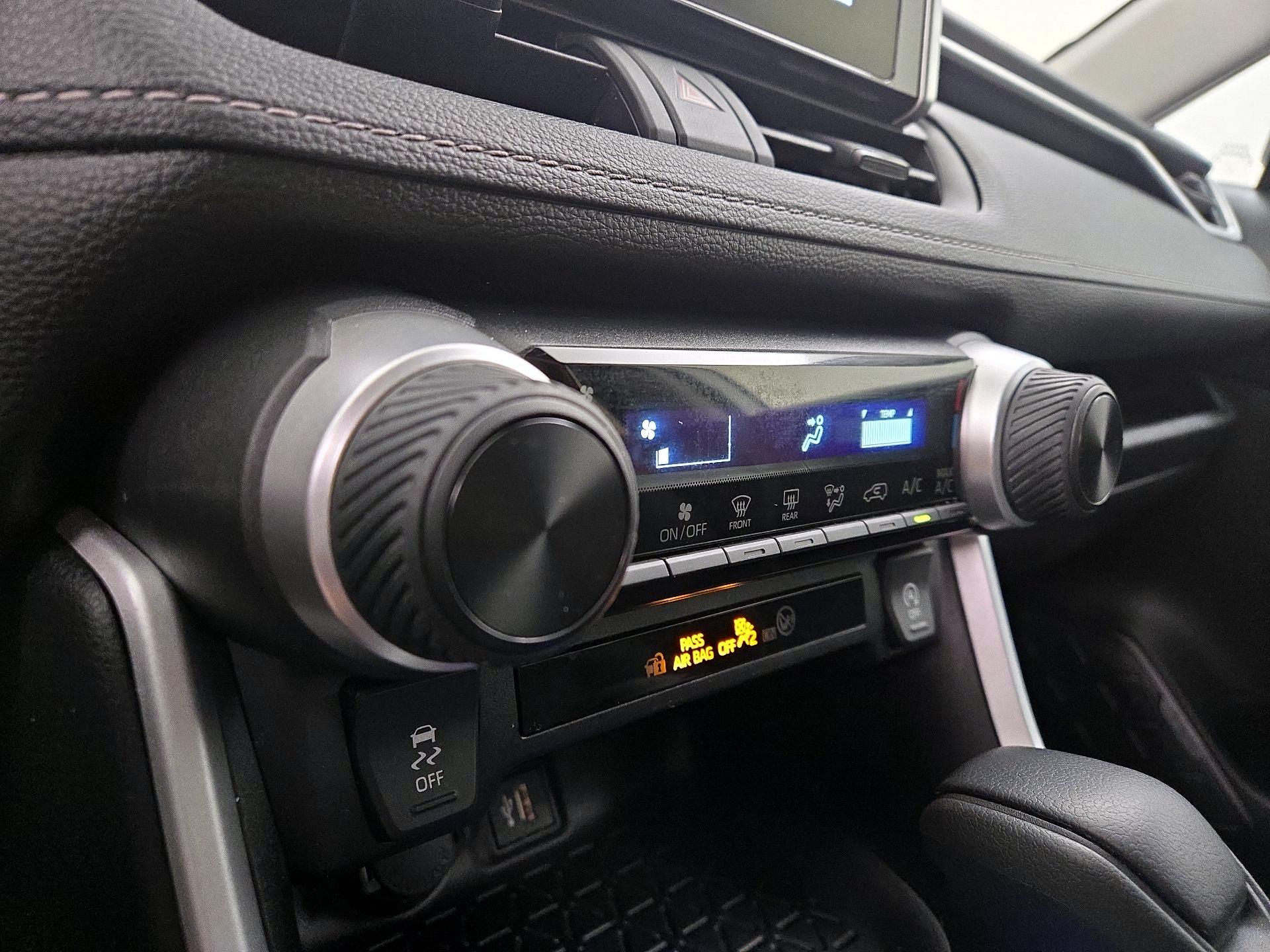 Thumbnail: 2024 Toyota RAV4 - 16