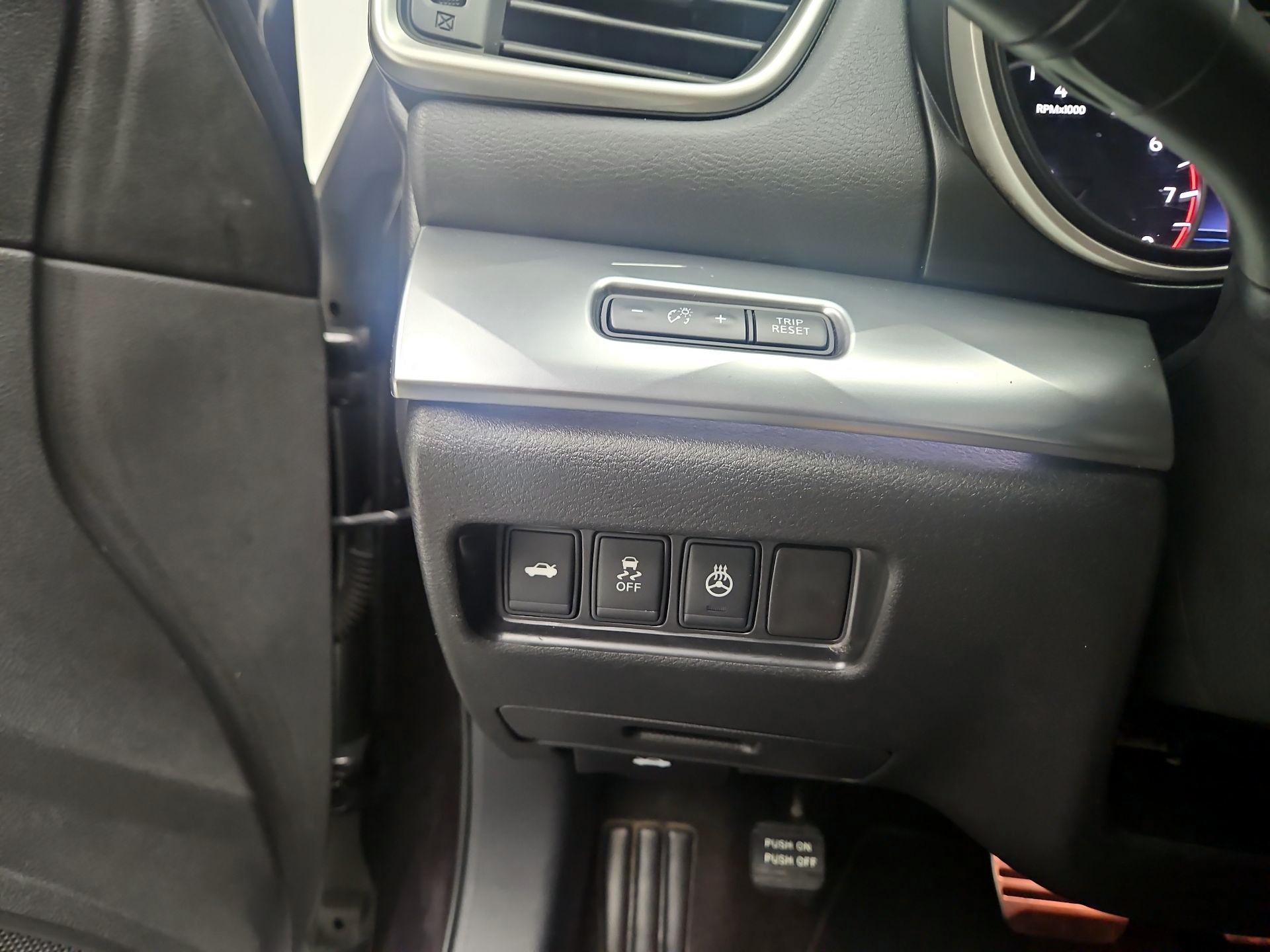 Thumbnail: 2016 Nissan Maxima - 13