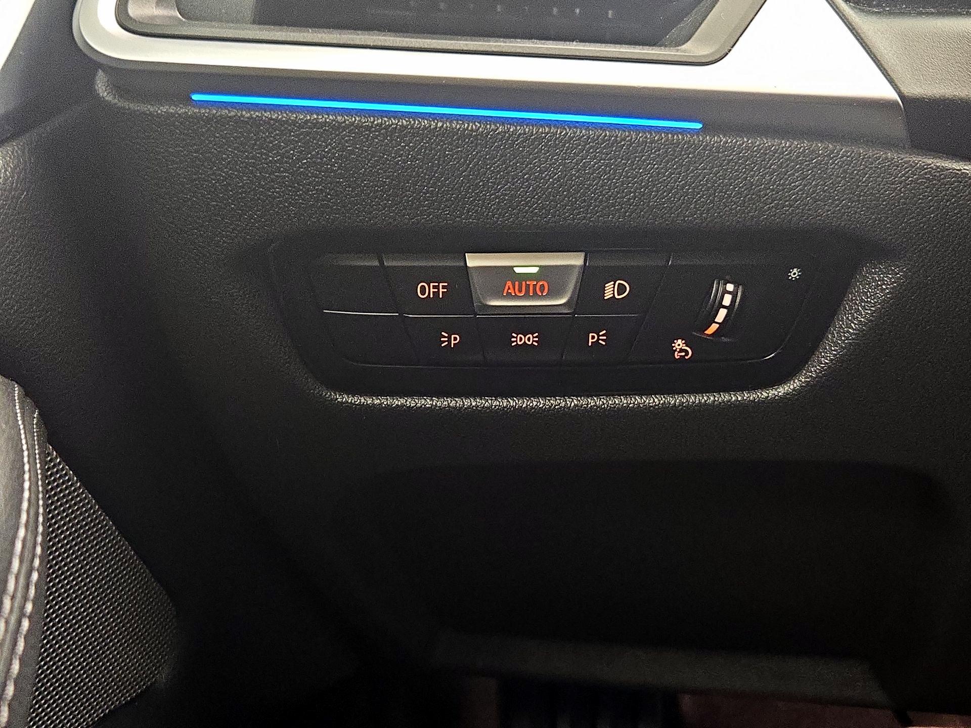 Thumbnail: 2023 BMW i4 - 13