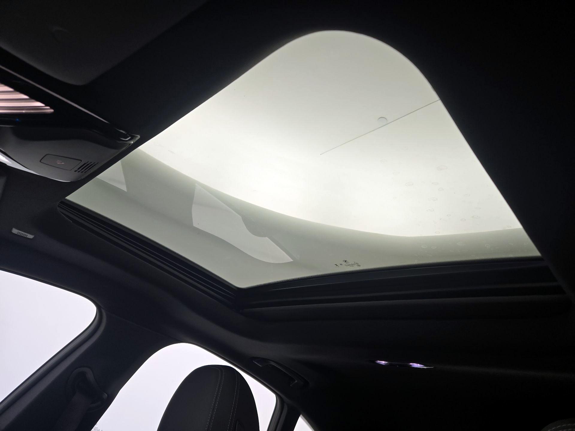 Thumbnail: 2023 BMW i4 - 20