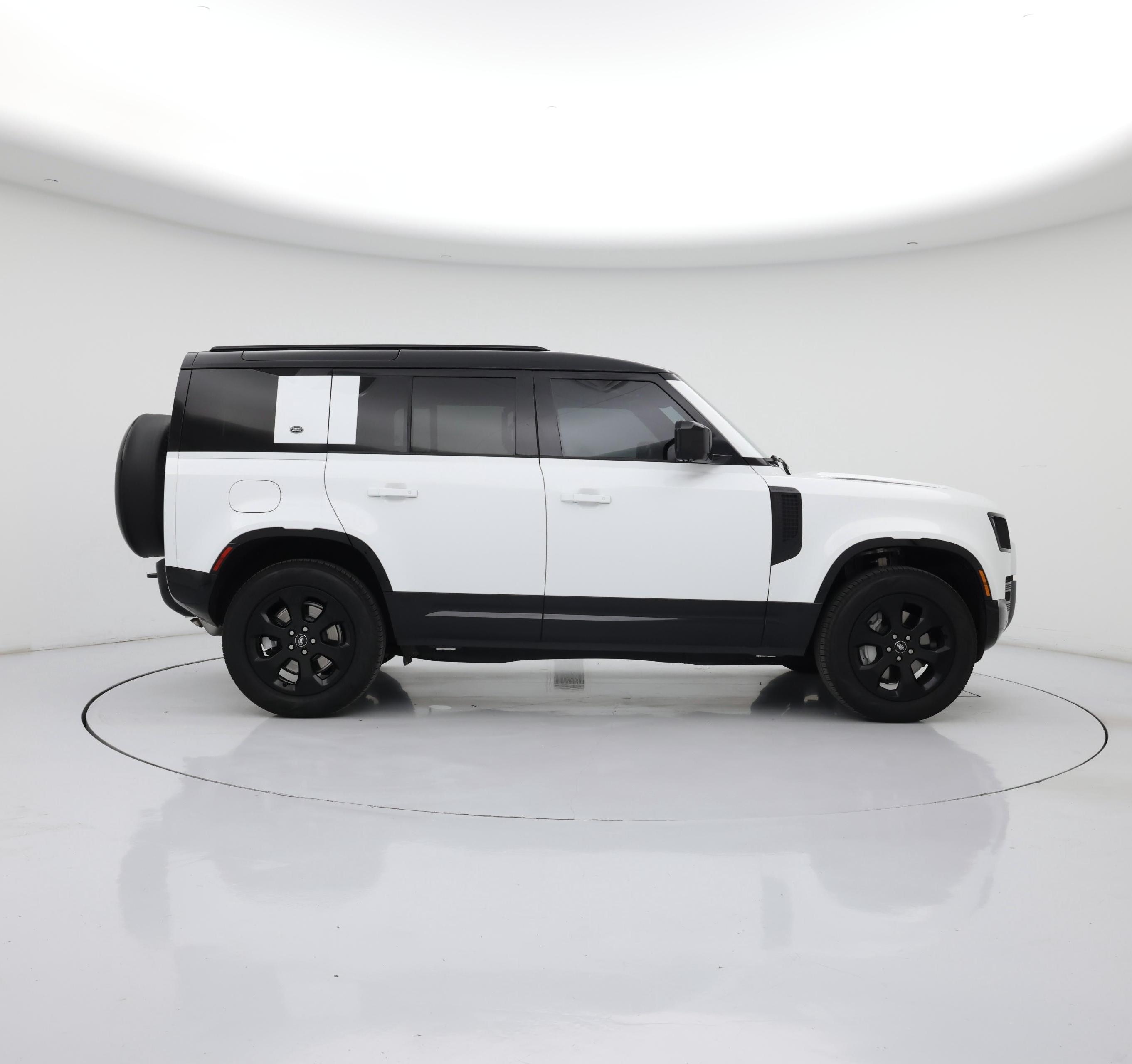 Thumbnail: 2023 Land Rover Defender - 7