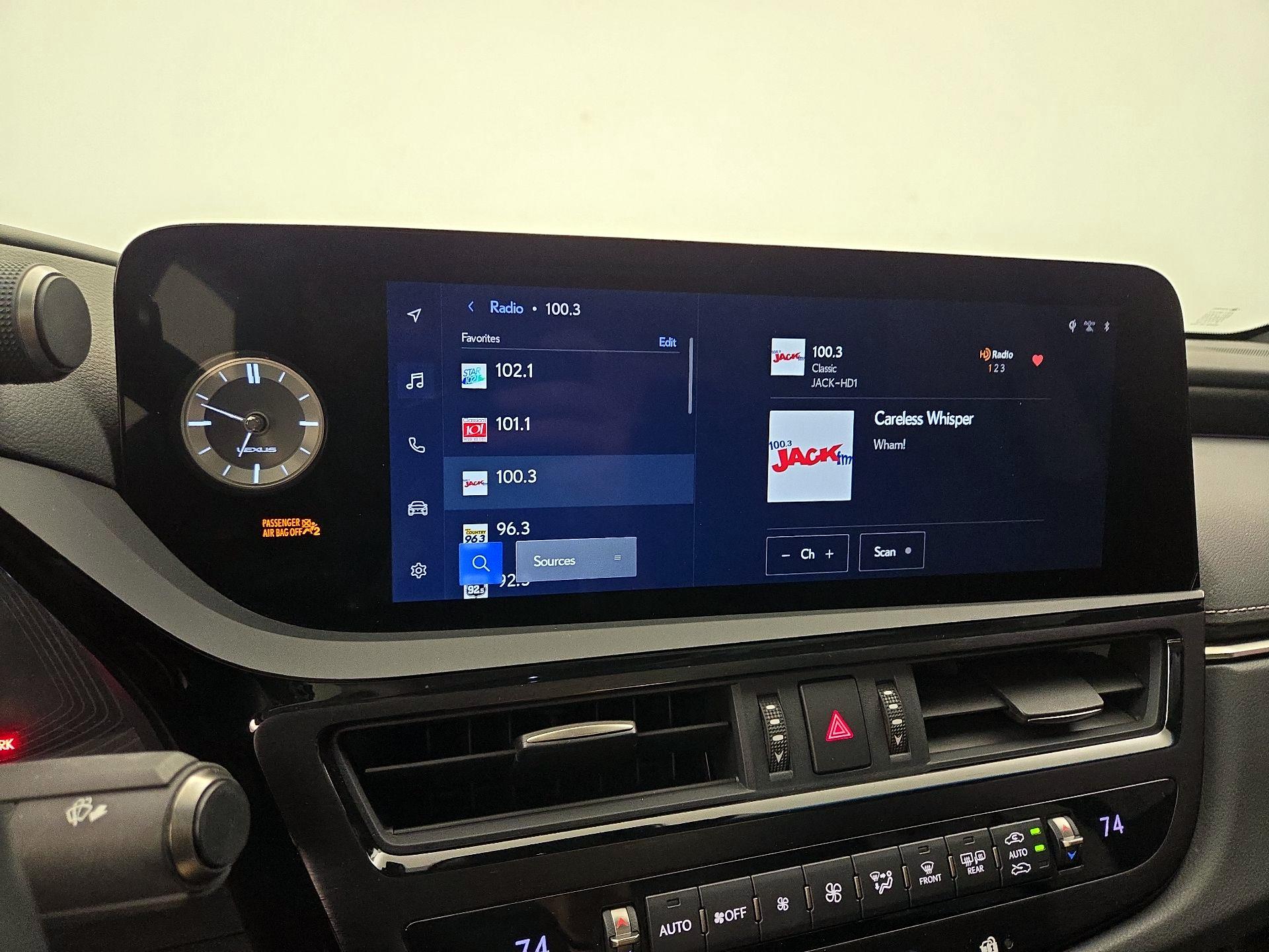 Thumbnail: 2023 Lexus ES - 15