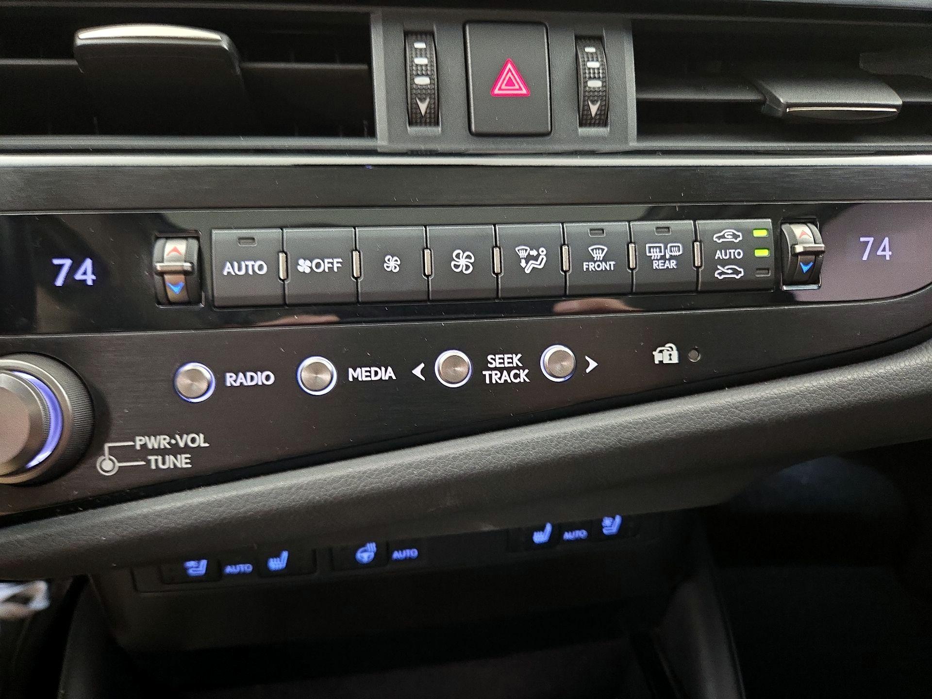 Thumbnail: 2023 Lexus ES - 16