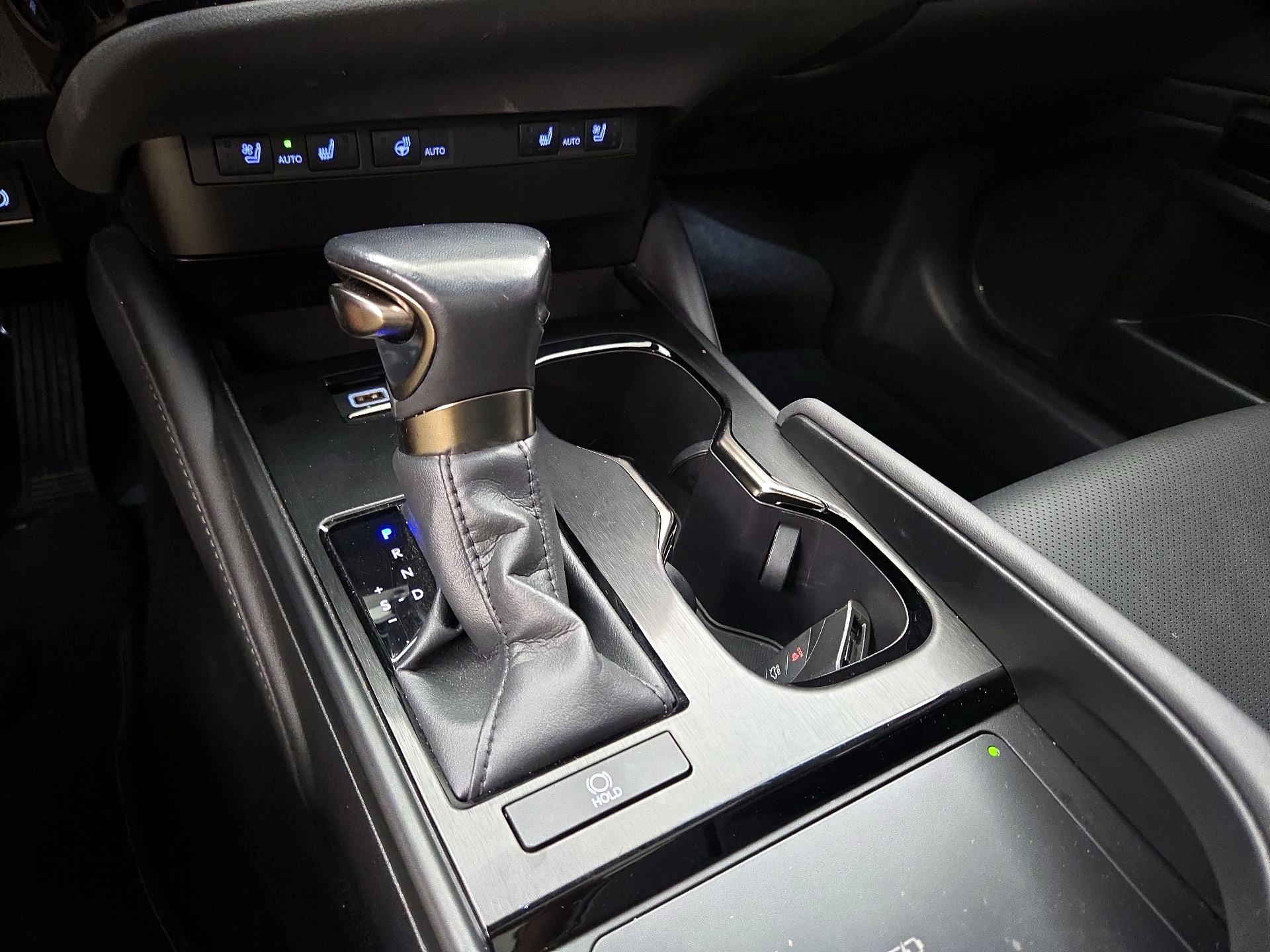 Thumbnail: 2023 Lexus ES - 17