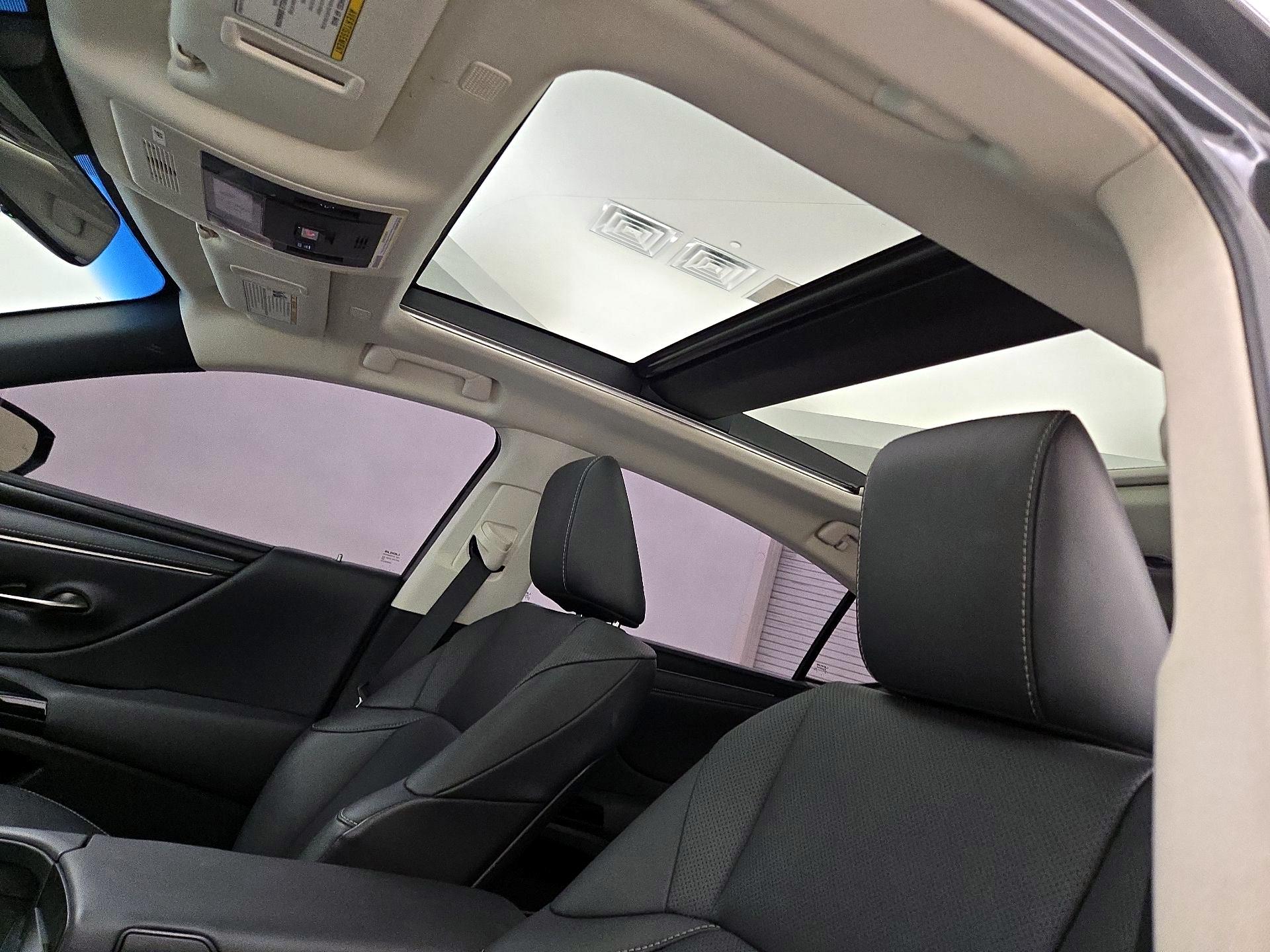 Thumbnail: 2023 Lexus ES - 19