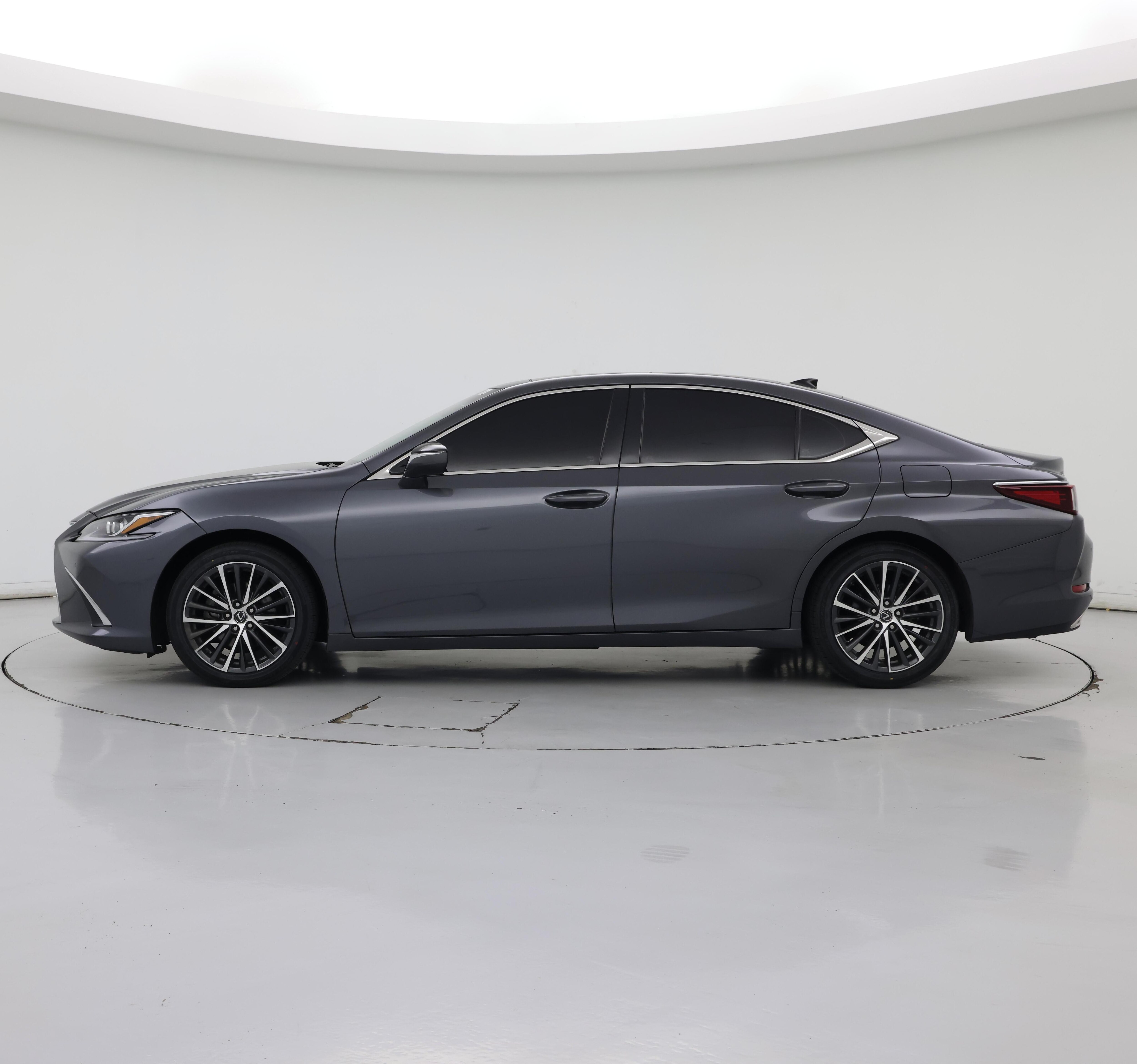 Thumbnail: 2023 Lexus ES - 3