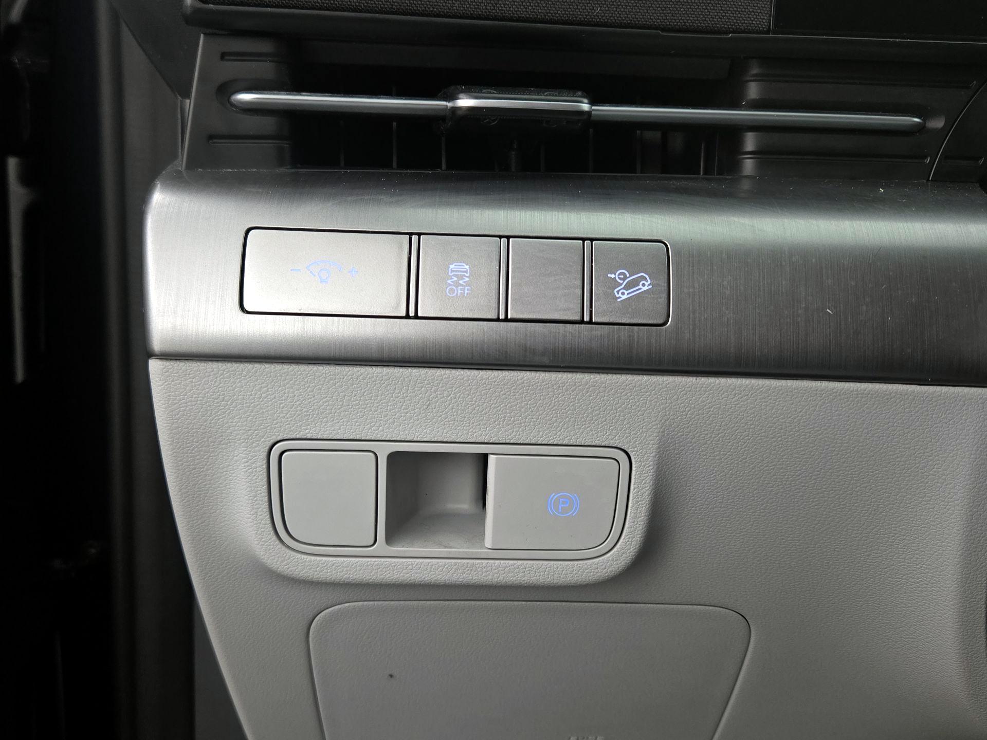 Thumbnail: 2025 Hyundai Kona - 13