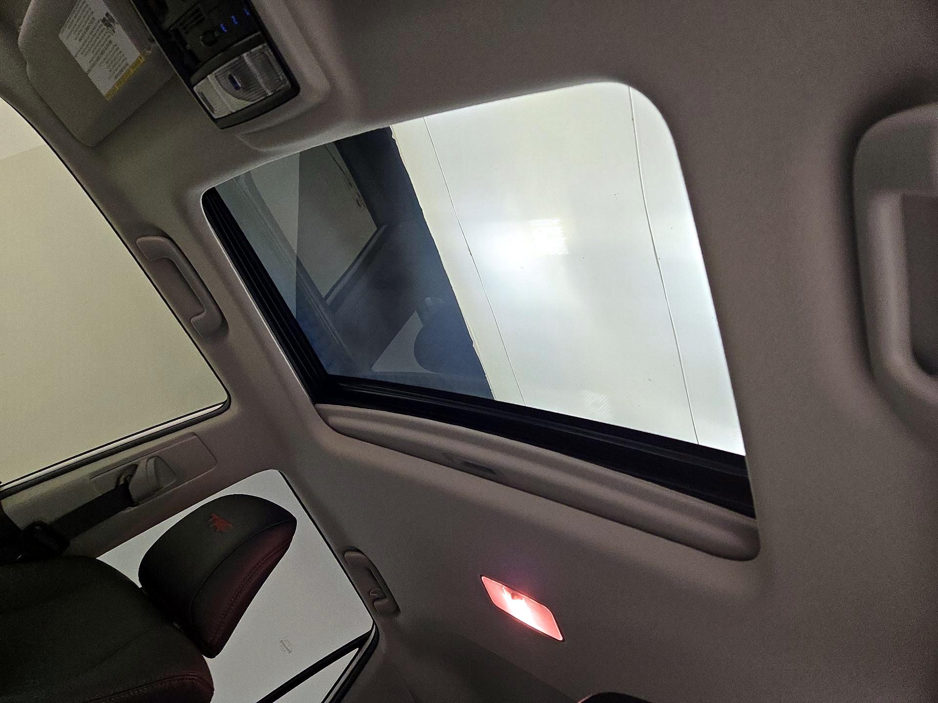 Thumbnail: 2019 Toyota 4Runner - 19