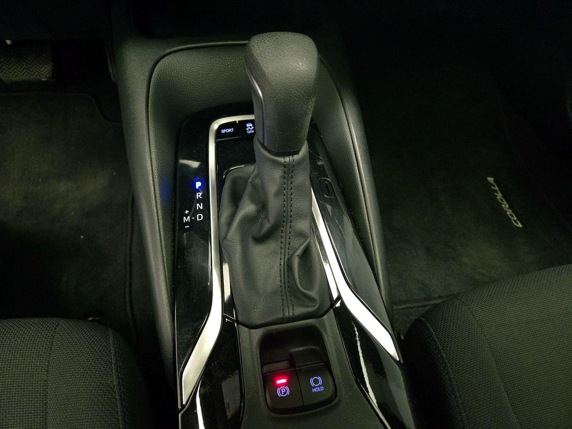 Thumbnail: 2021 Toyota Corolla - 17