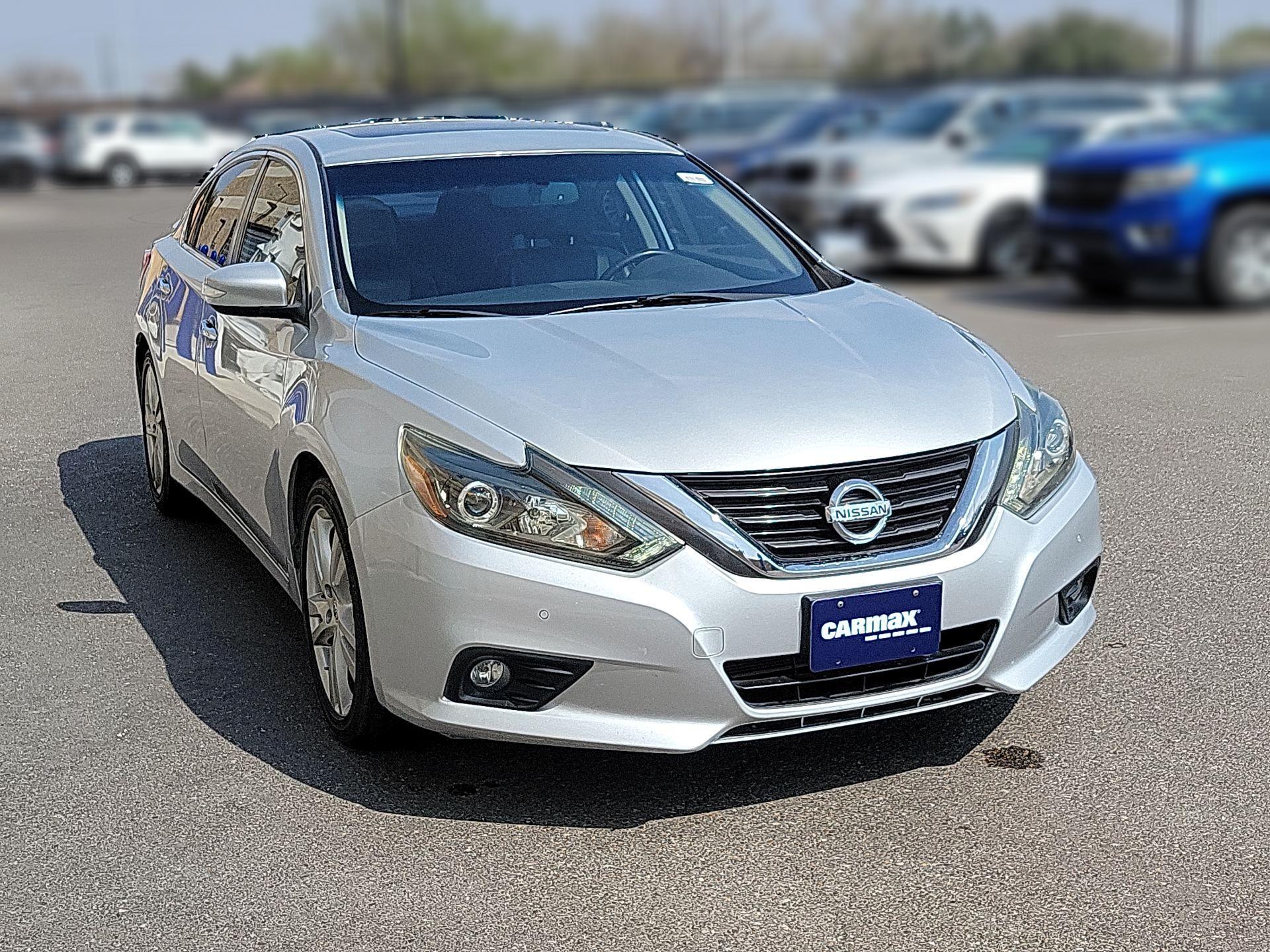 Thumbnail: 2017 Nissan Altima - 1